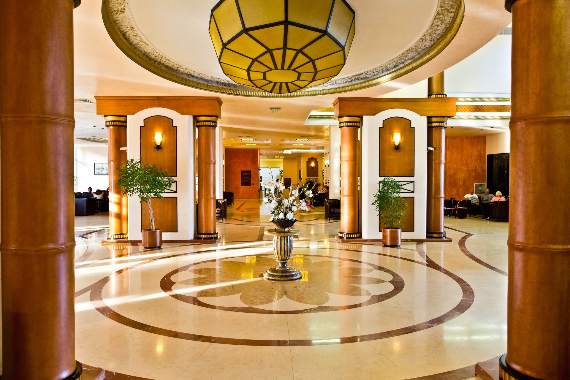 DIT MAJESTIC BEACH RESORT 14