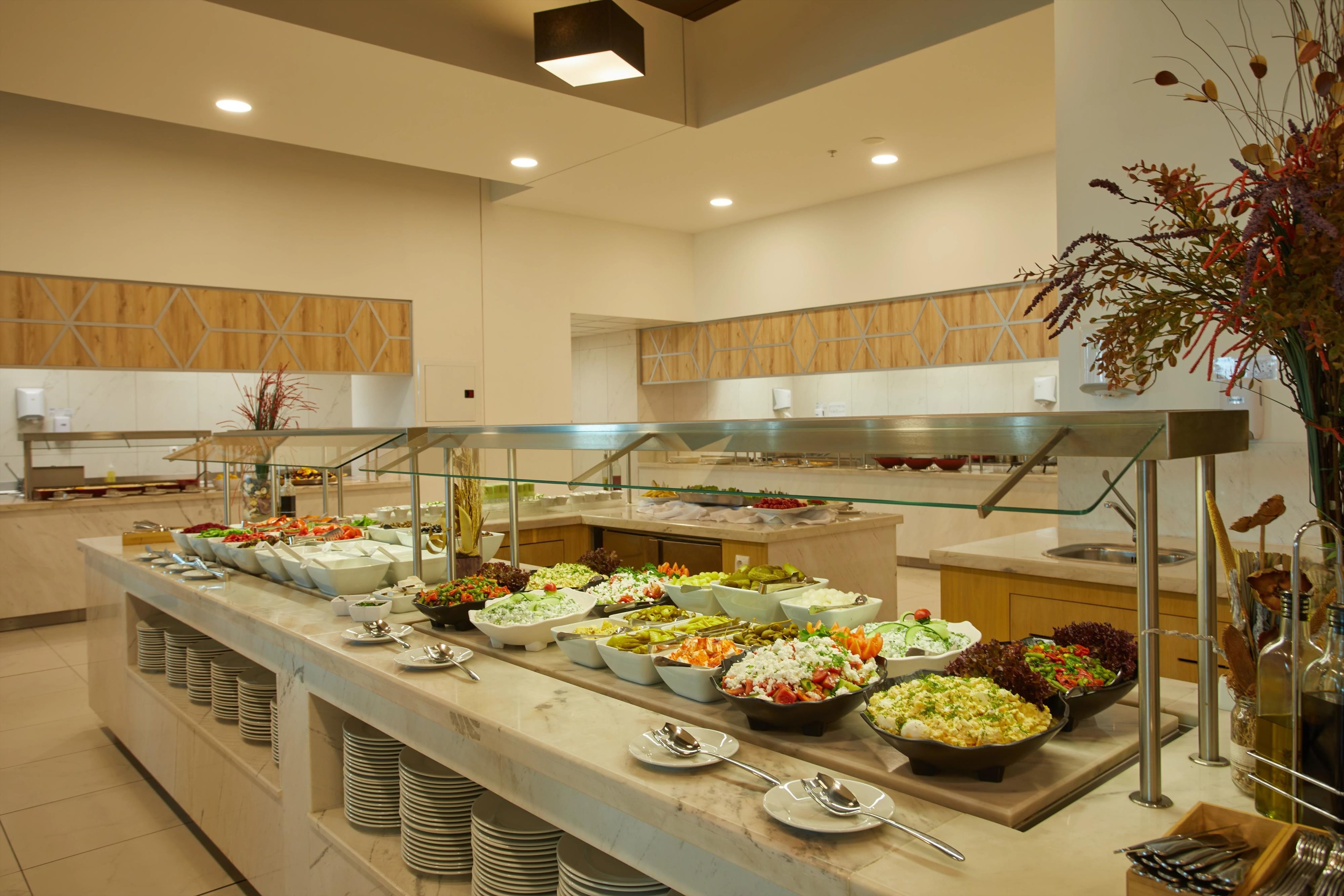 Secrets Sunny Beach Resort & Spa 9