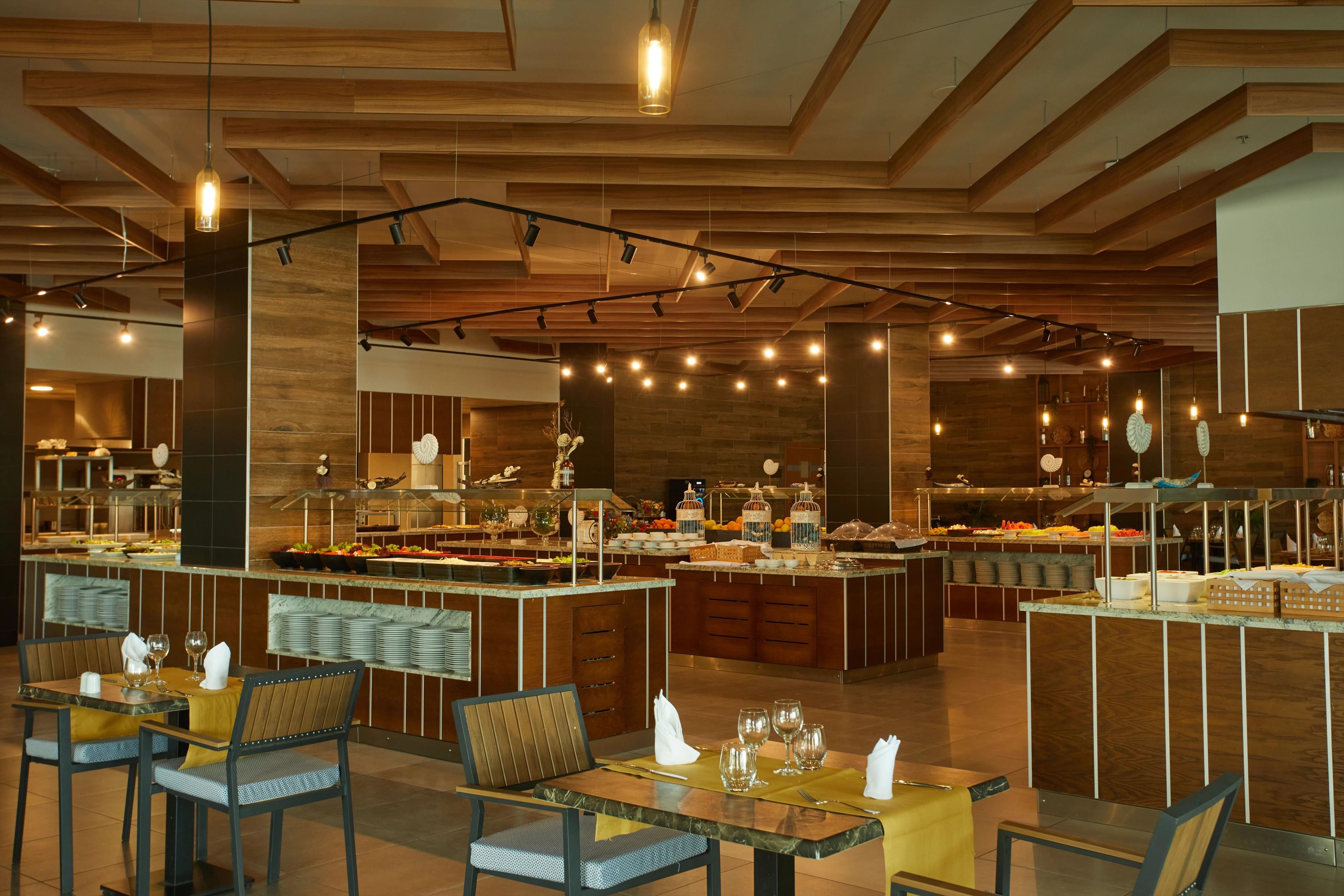 Secrets Sunny Beach Resort & Spa 10