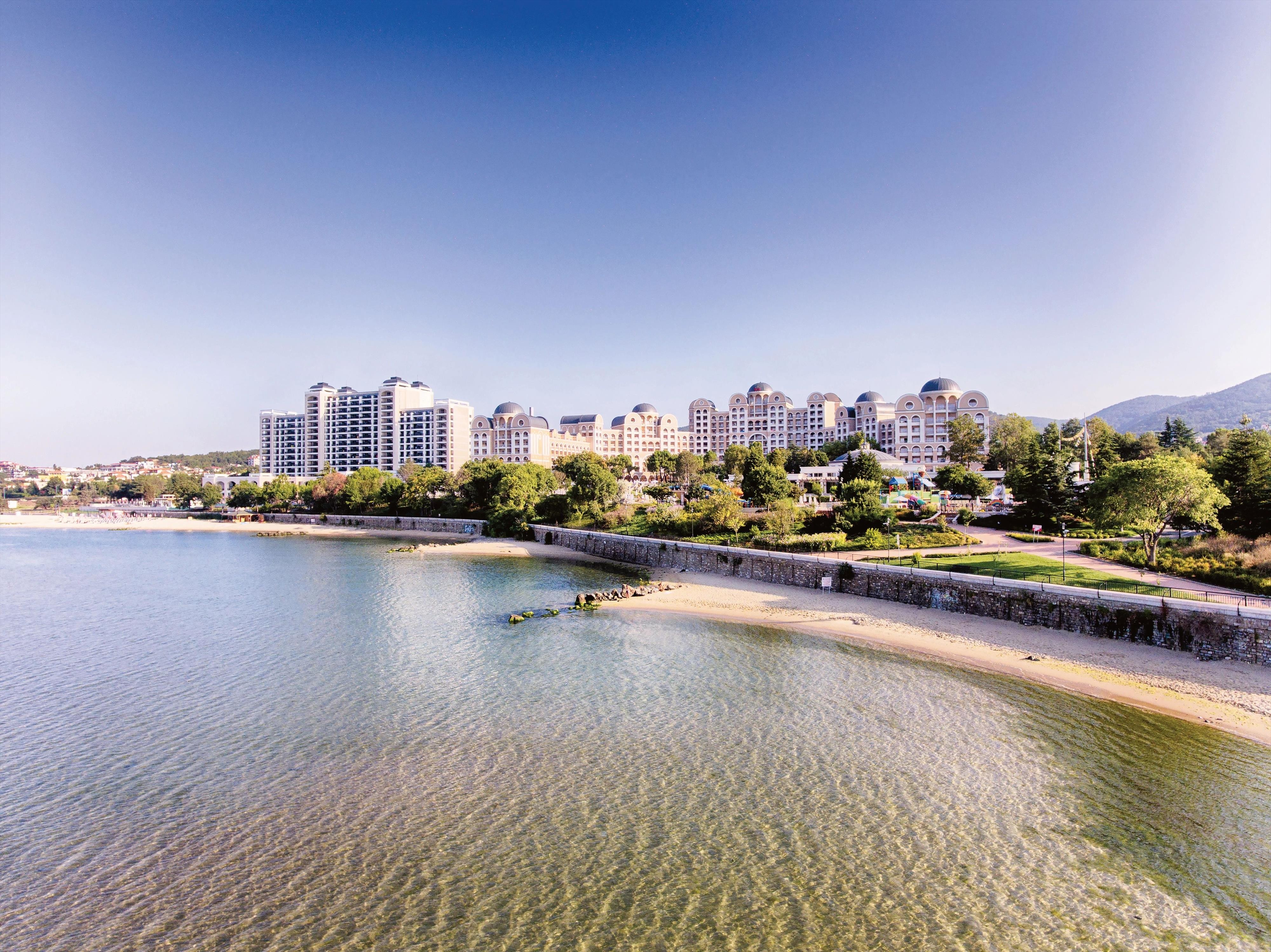 Secrets Sunny Beach Resort & Spa 22