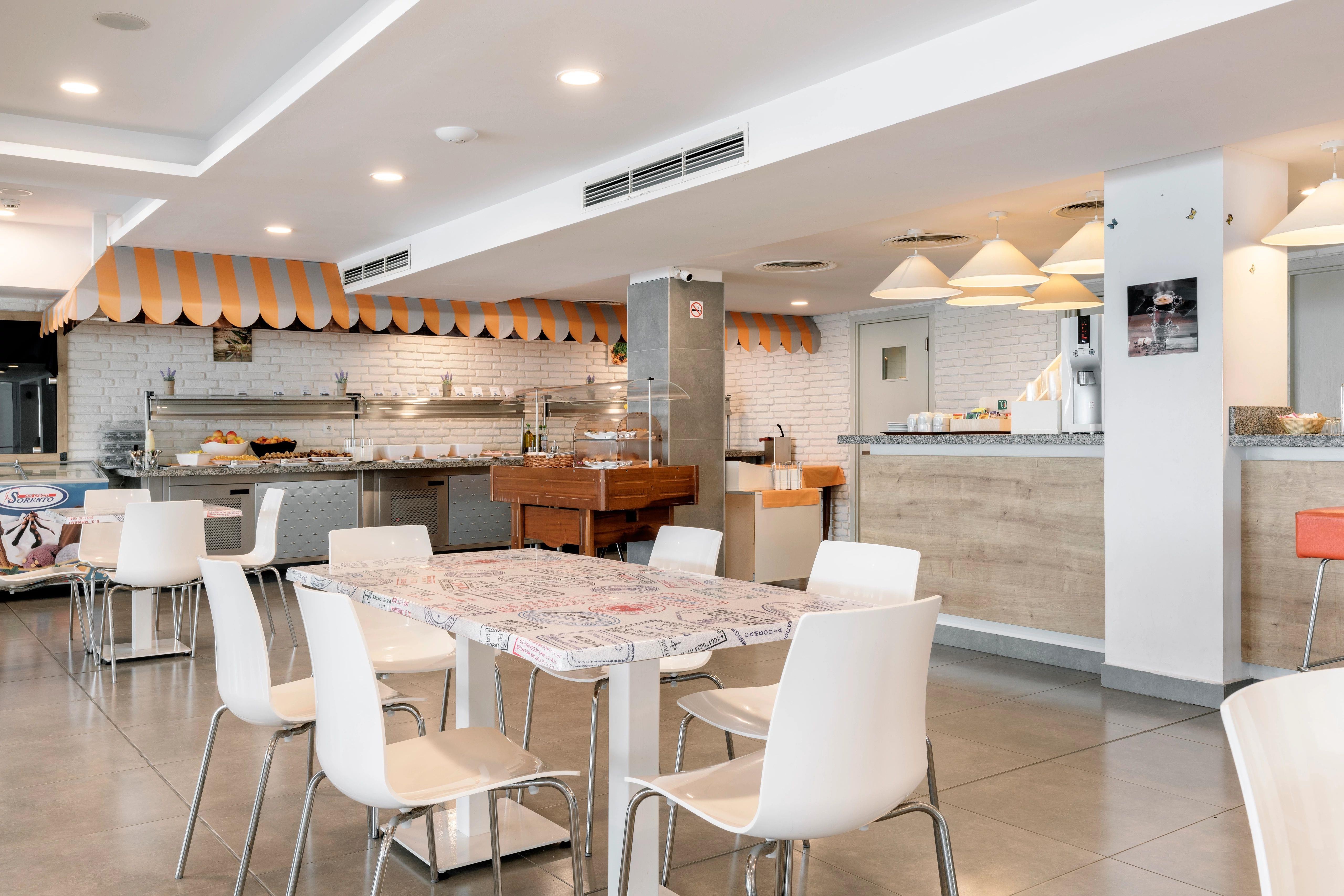 AluaSun Helios Beach 16