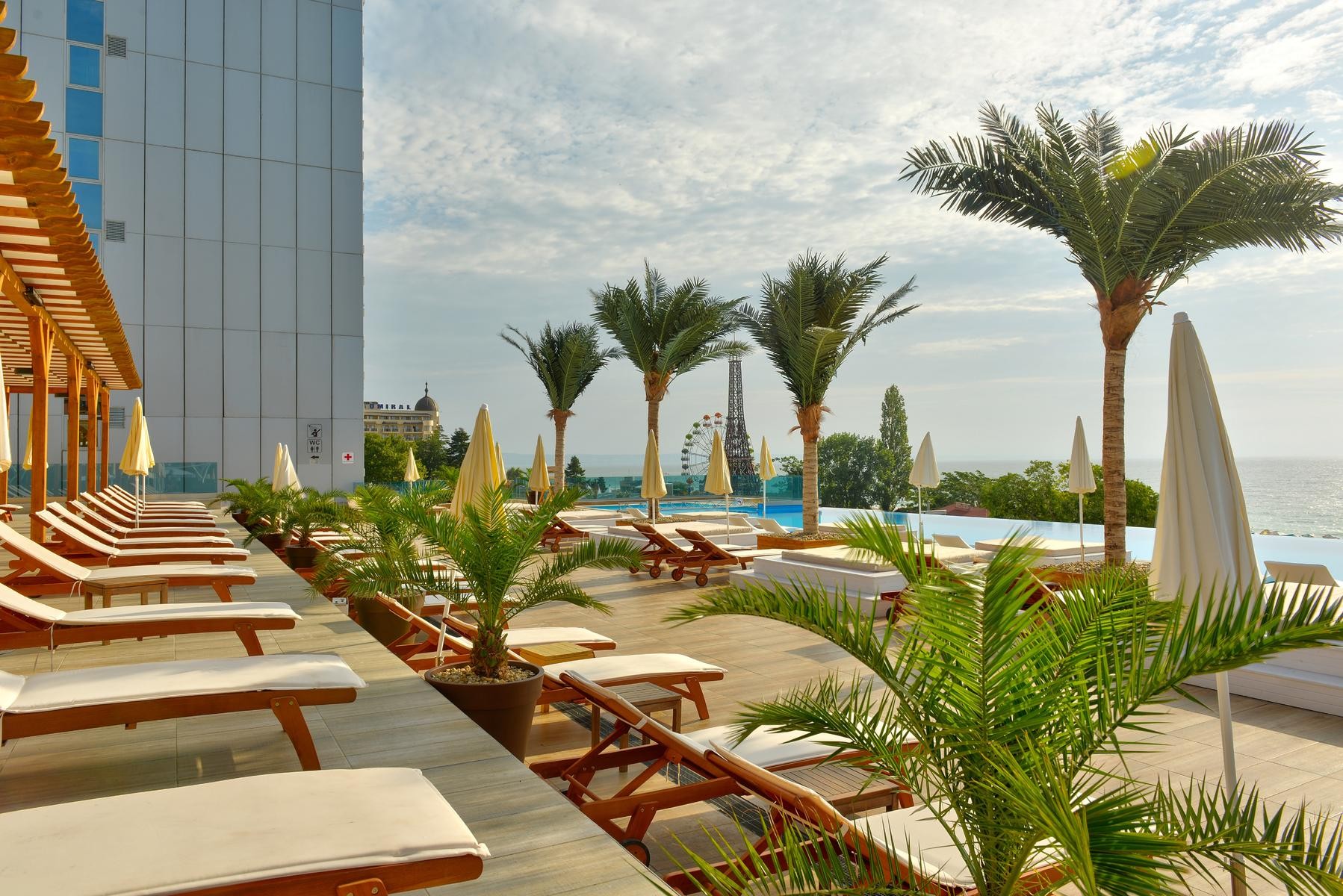 INTERNATIONAL Hotel Casino & Tower Suites 2