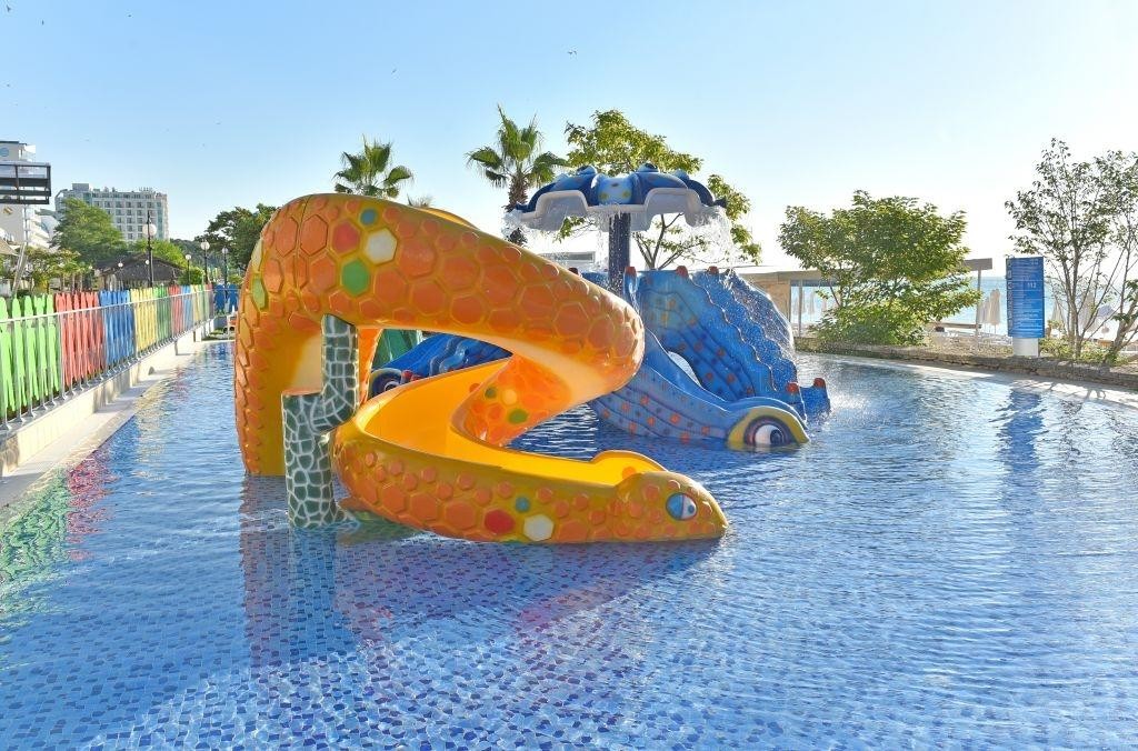 GRIFID ENCANTO BEACH 8