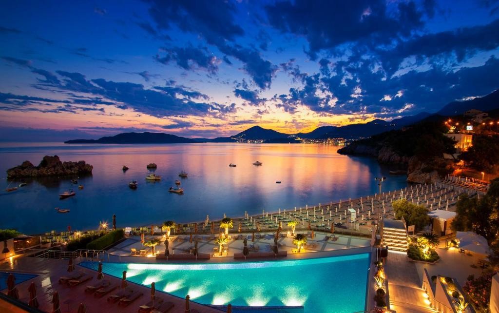 MAESTRAL RESORT AND CASINO 14