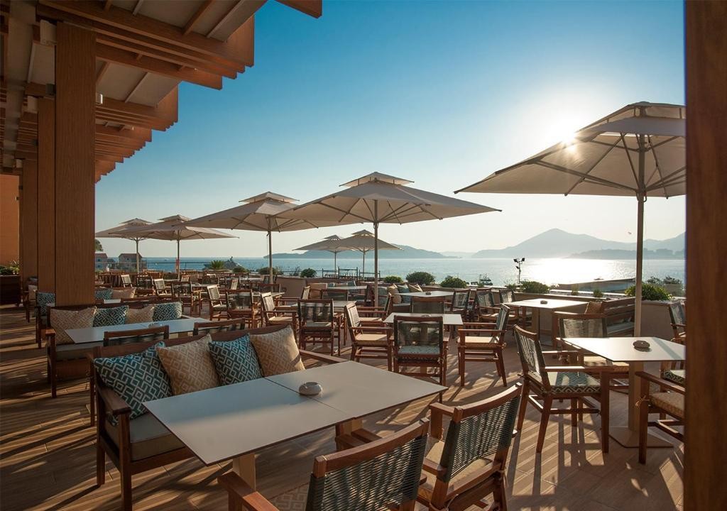 MAESTRAL RESORT AND CASINO 11