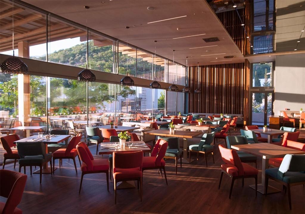 MAESTRAL RESORT AND CASINO 10