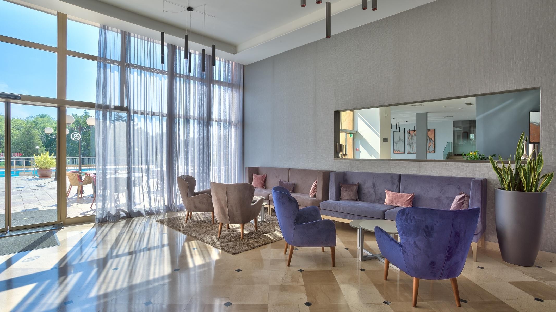 Arena Hotel Holiday 13