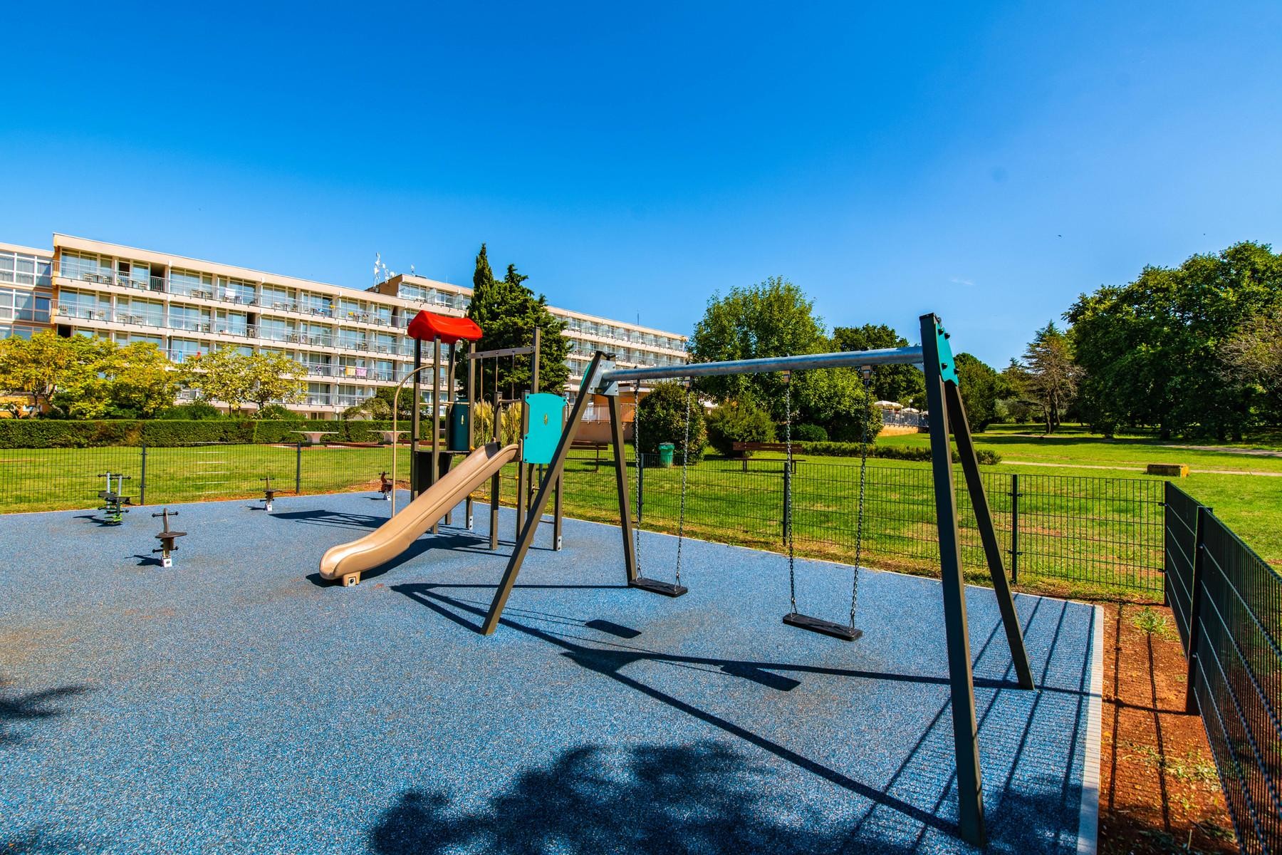 Arena Hotel Holiday 15