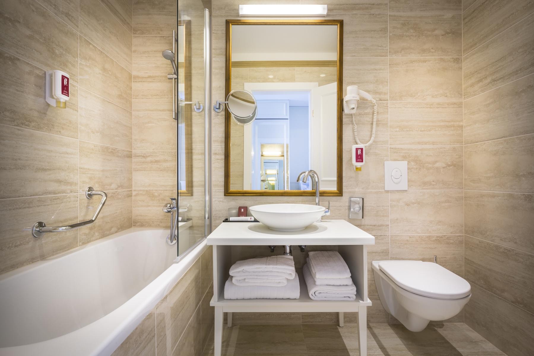 Hotel Palace Bellevue 11