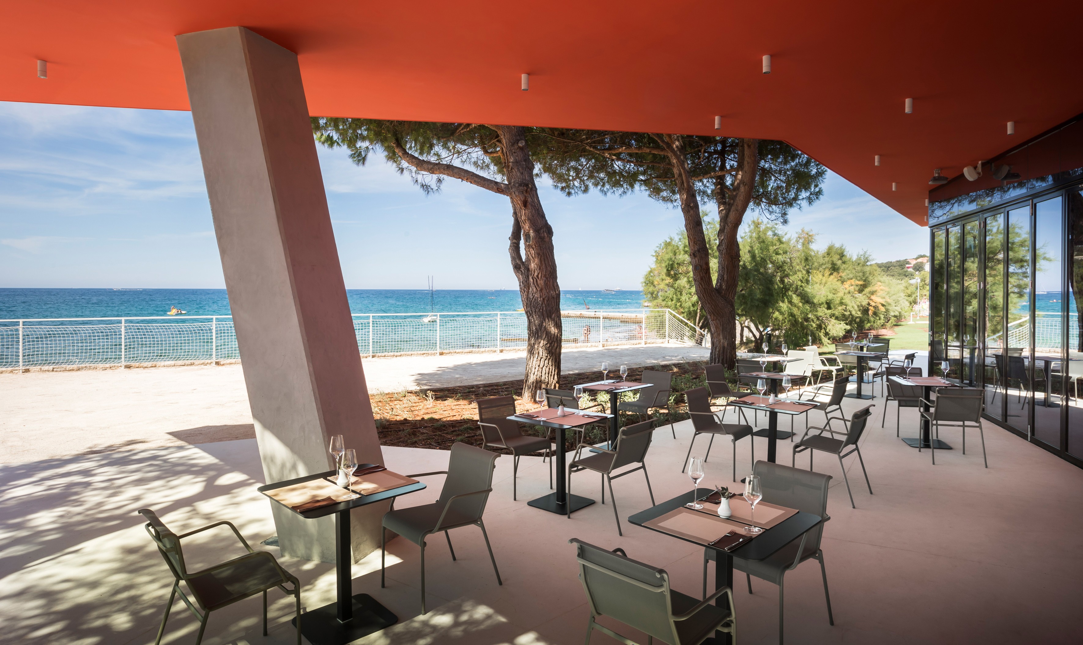 Family Hotel Amarin 7