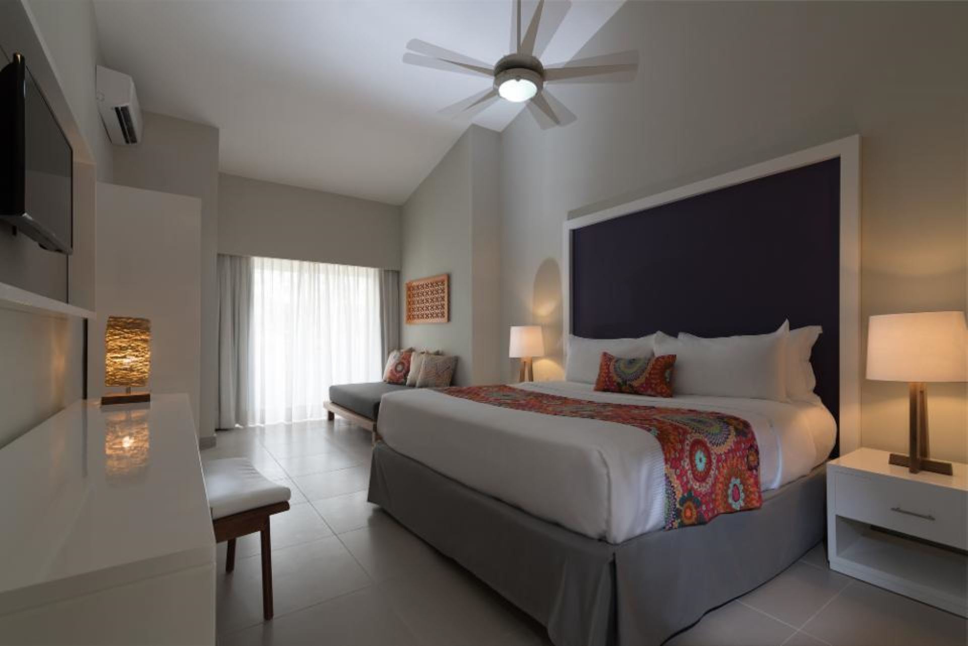 Emotions an Expression of Hodelpa Juan Dolio 6