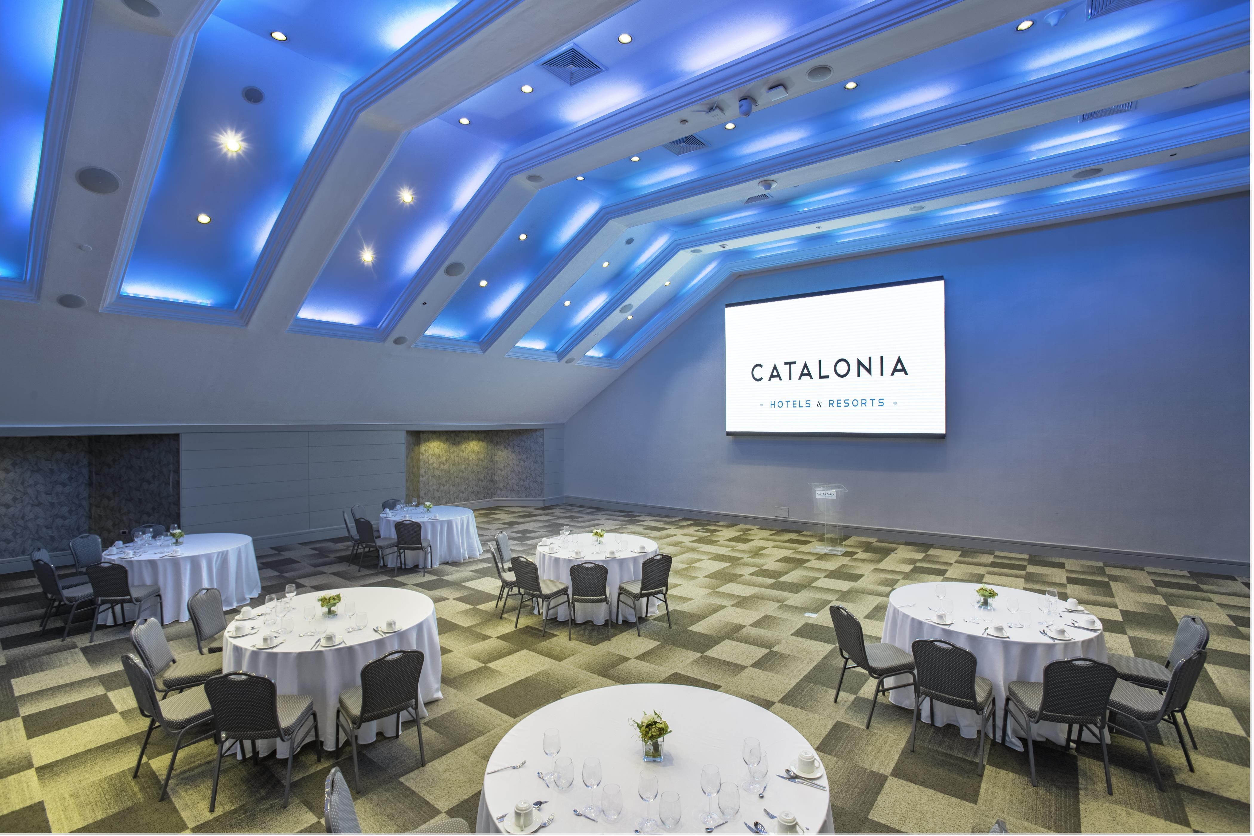 Catalonia Santo Domingo 12