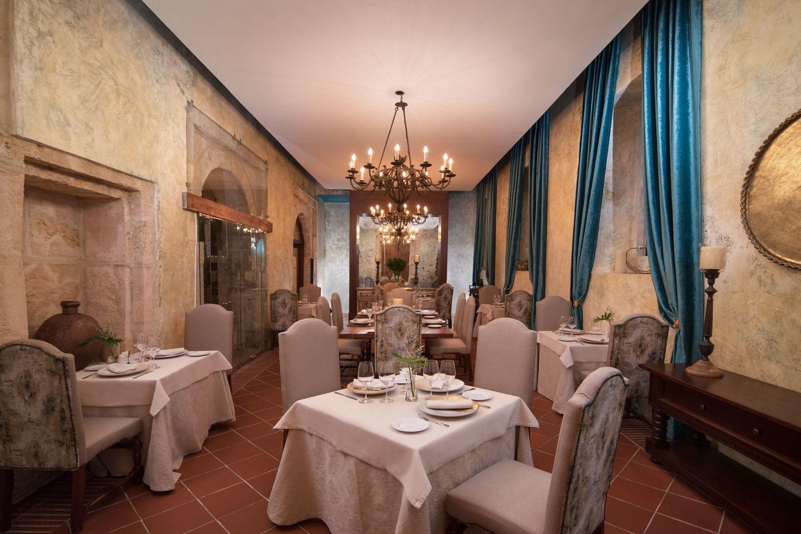 Hodelpa Nicolas de Ovando 6