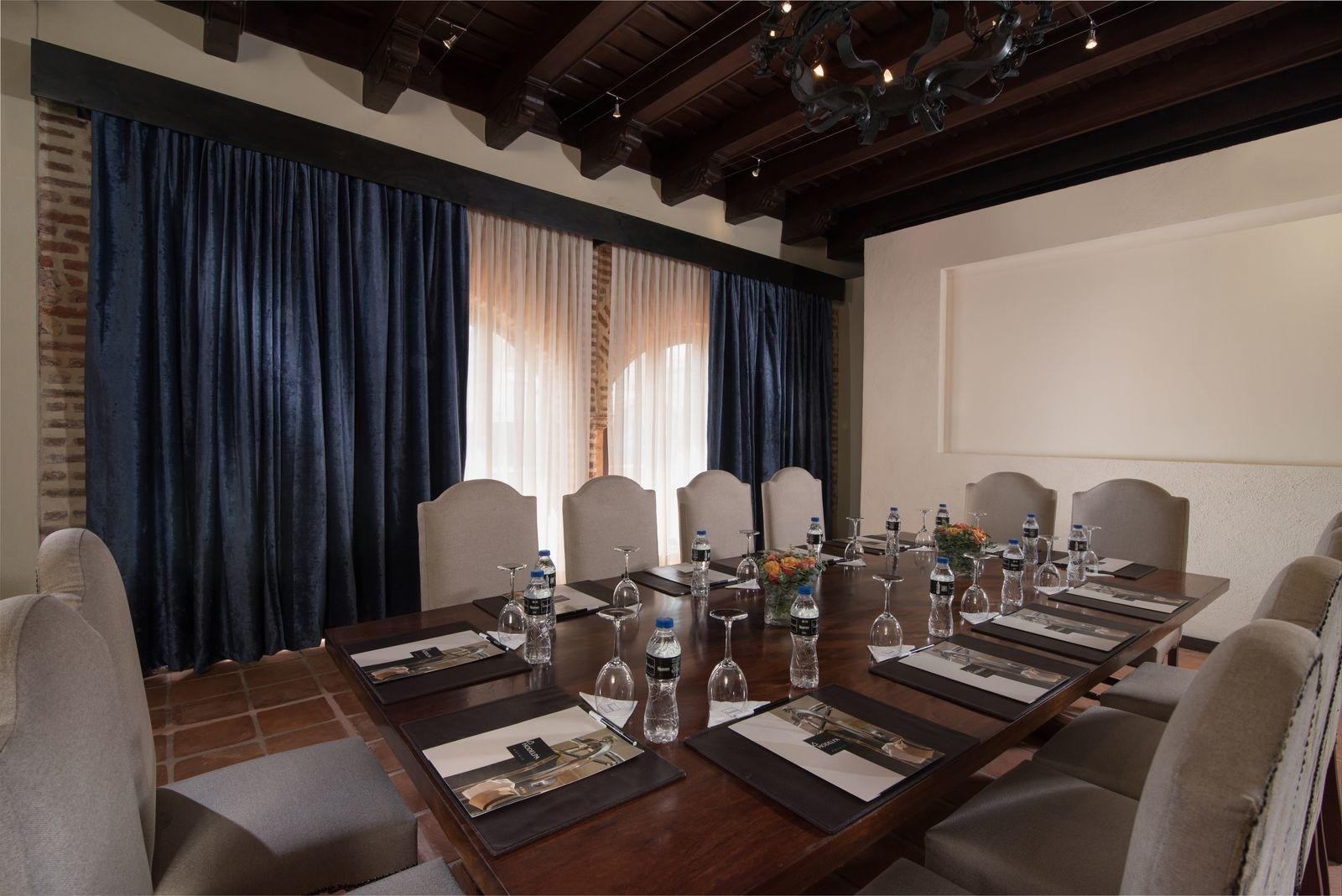 Hodelpa Nicolas de Ovando 10