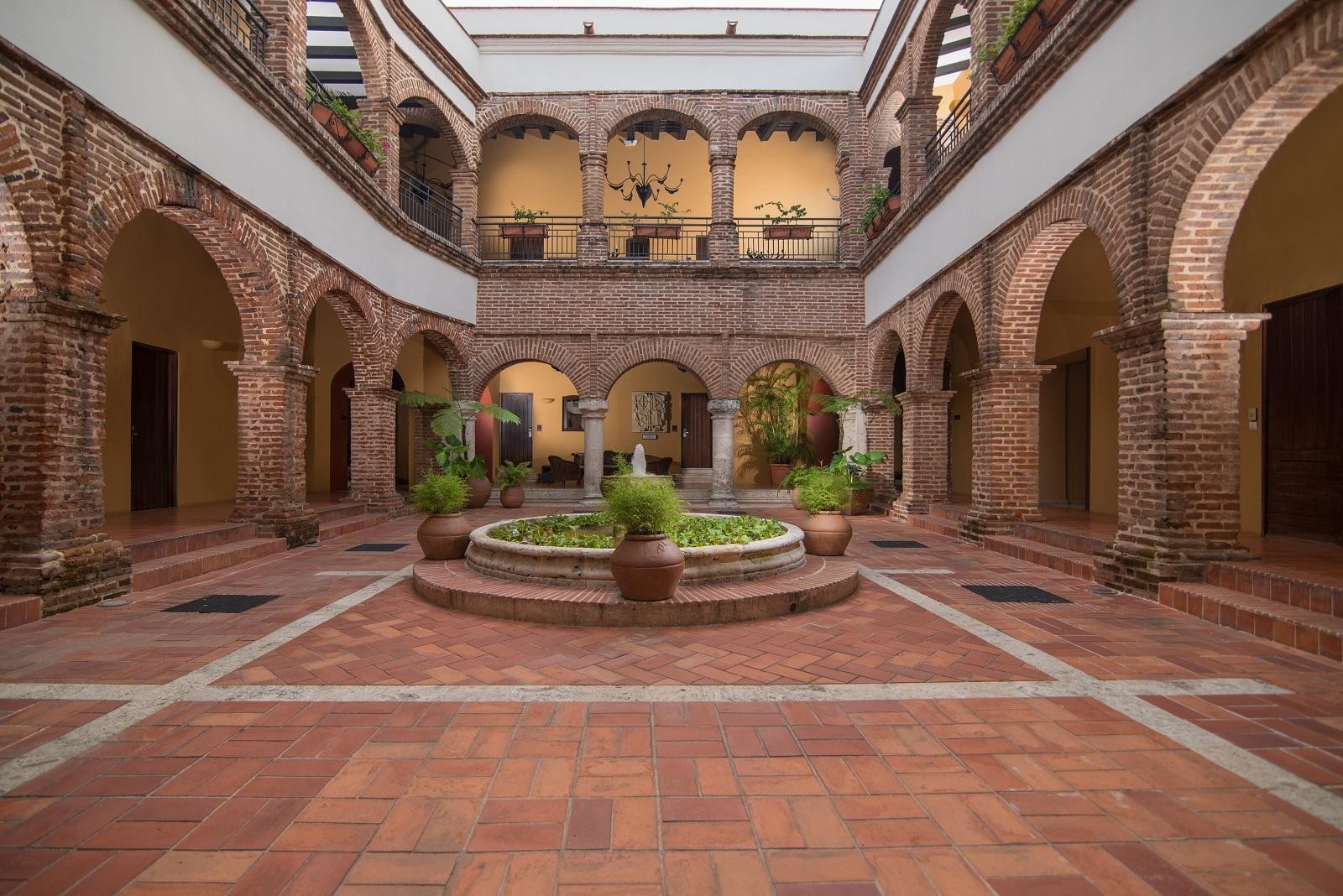 Hodelpa Nicolas de Ovando 11