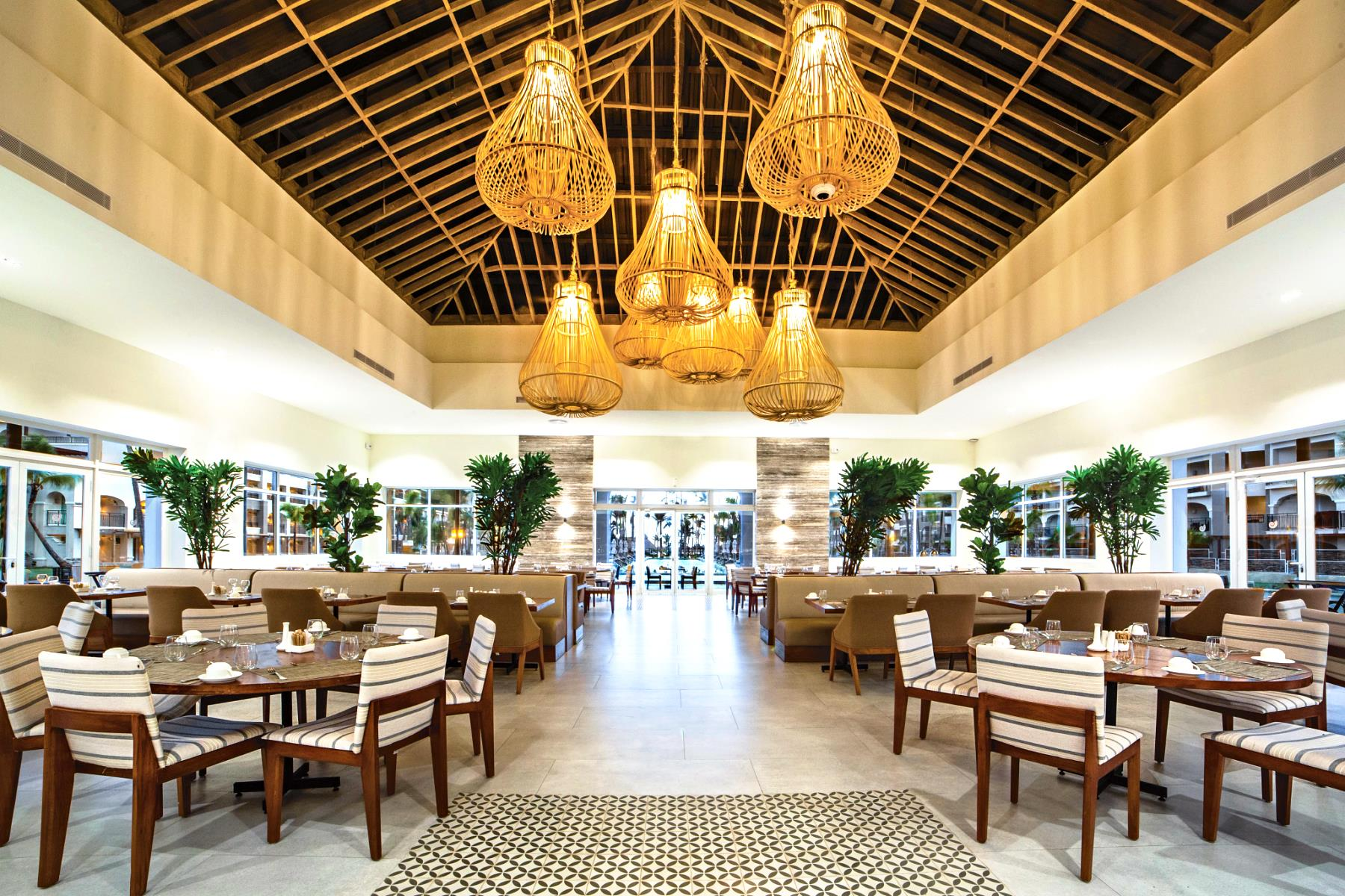 Secrets Royal Beach Punta Cana 9