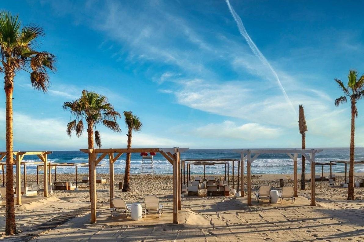 Aqua Heneish Beach Resort 10