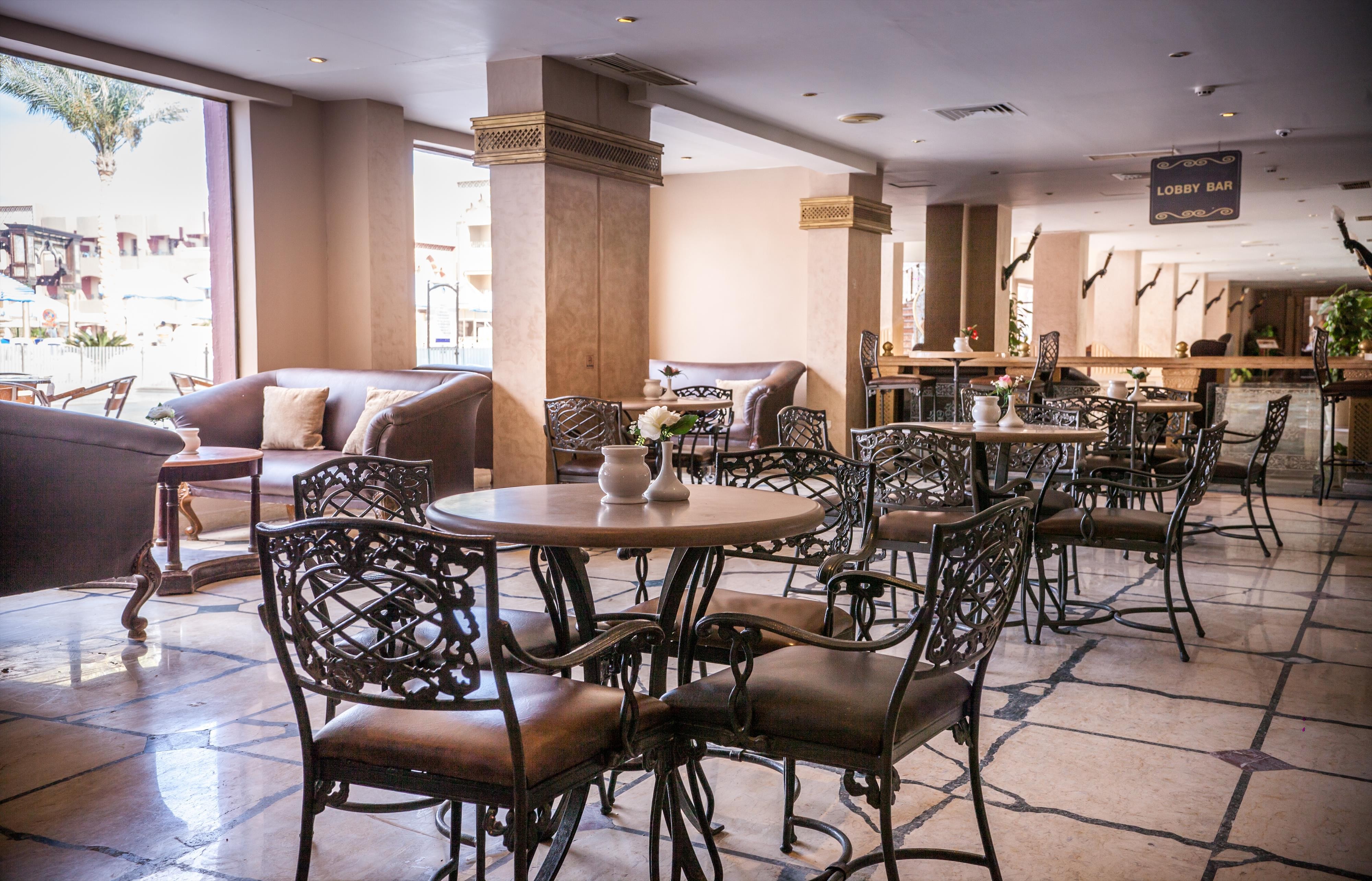 Sunny Days El Palacio  9