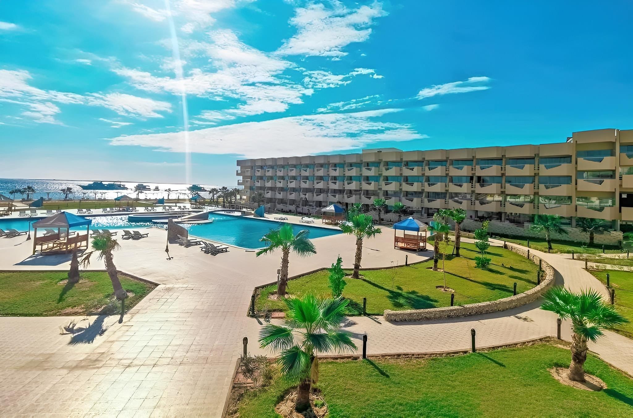 Aqua Mondo Abu Soma Resort 1