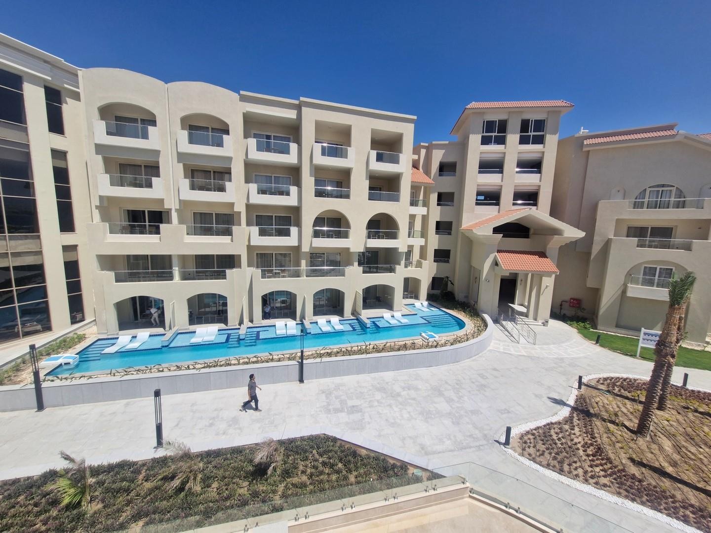 Serenity Sky Arc Sahl Hasheesh 9