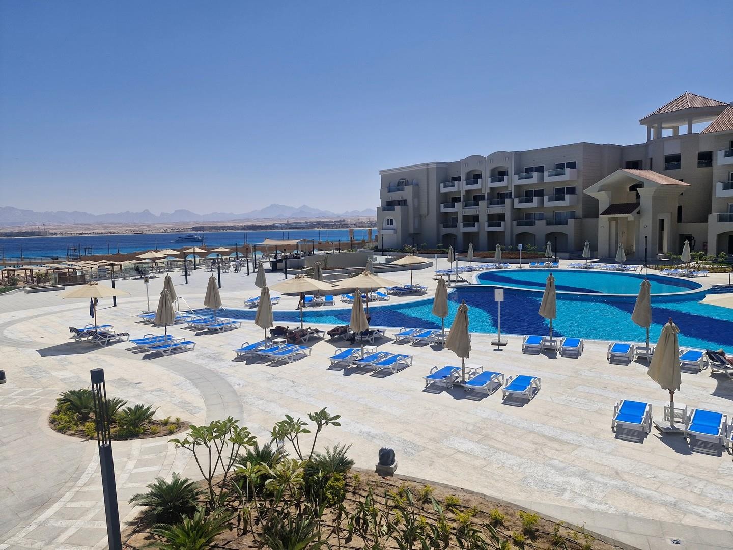 Serenity Sky Arc Sahl Hasheesh 17