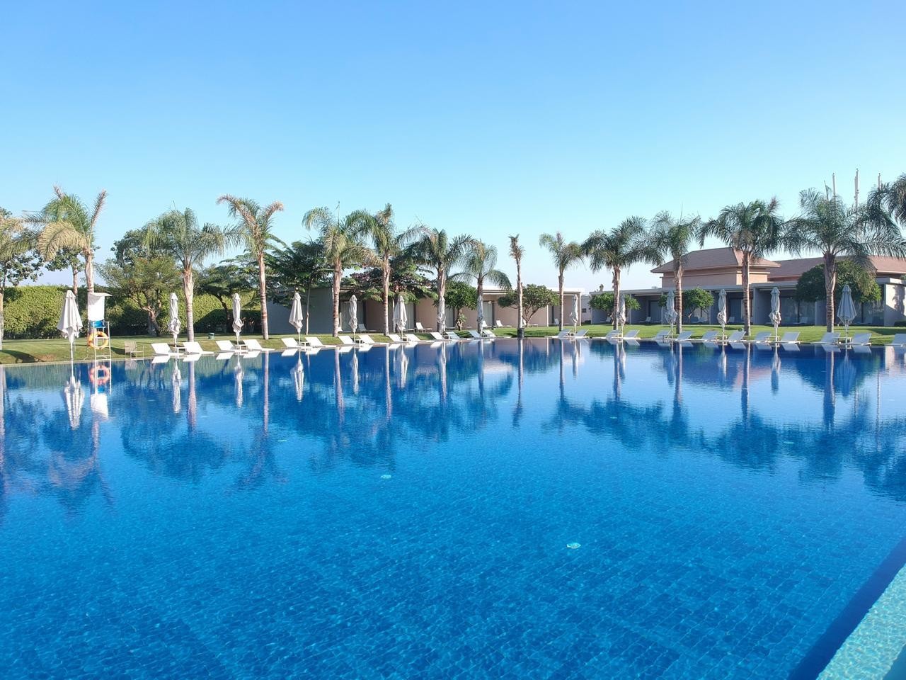 Dusit Thani LakeView Cairo 6