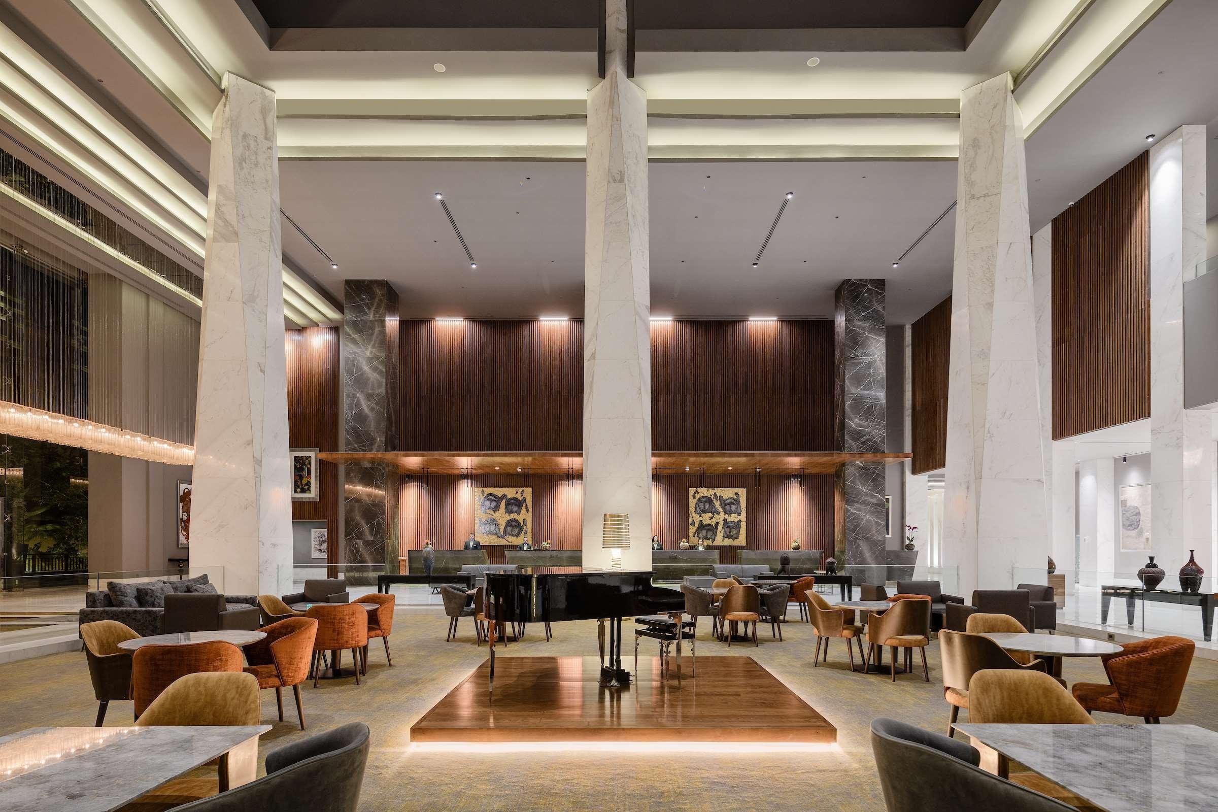 Dusit Thani LakeView Cairo 20