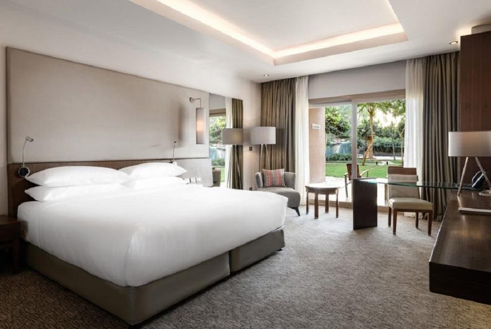 Dusit Thani LakeView Cairo 8