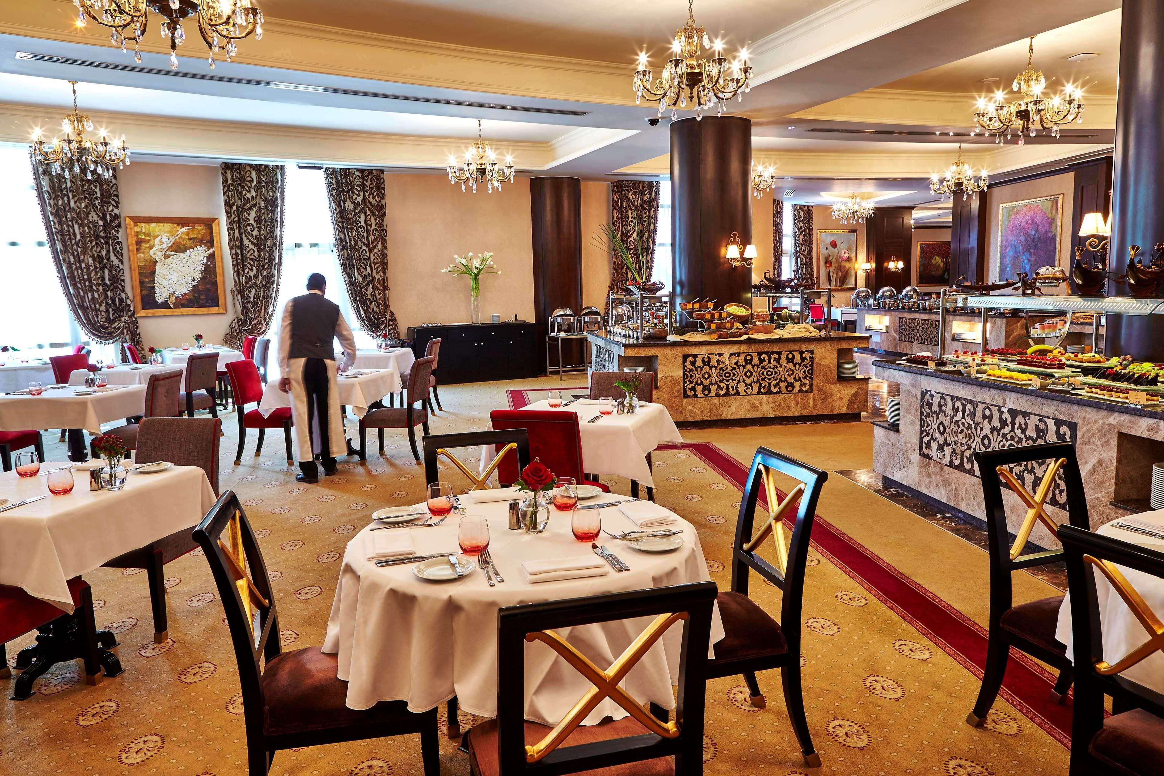 Royal Maxim Palace Kempinski Cairo 9