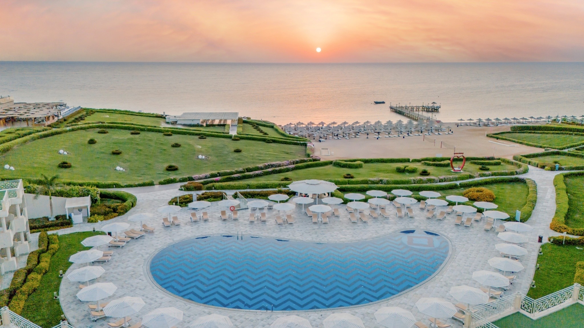 Sirena Beach Resort & Spa 33