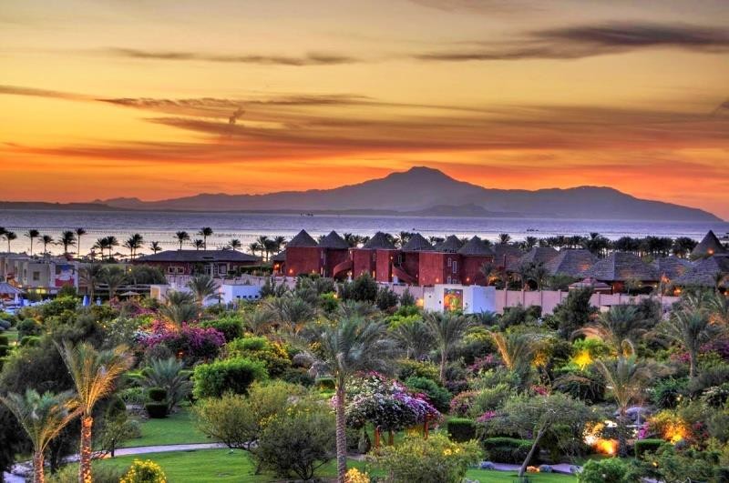 Aurora Oriental Resort 17