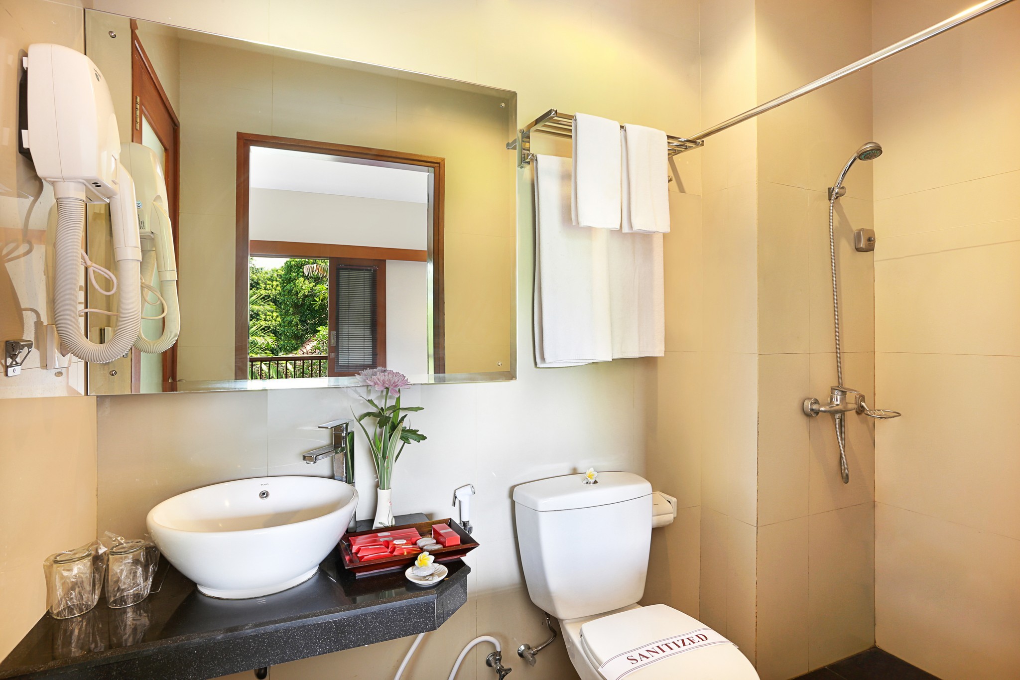 Respati Beach Hotel 8