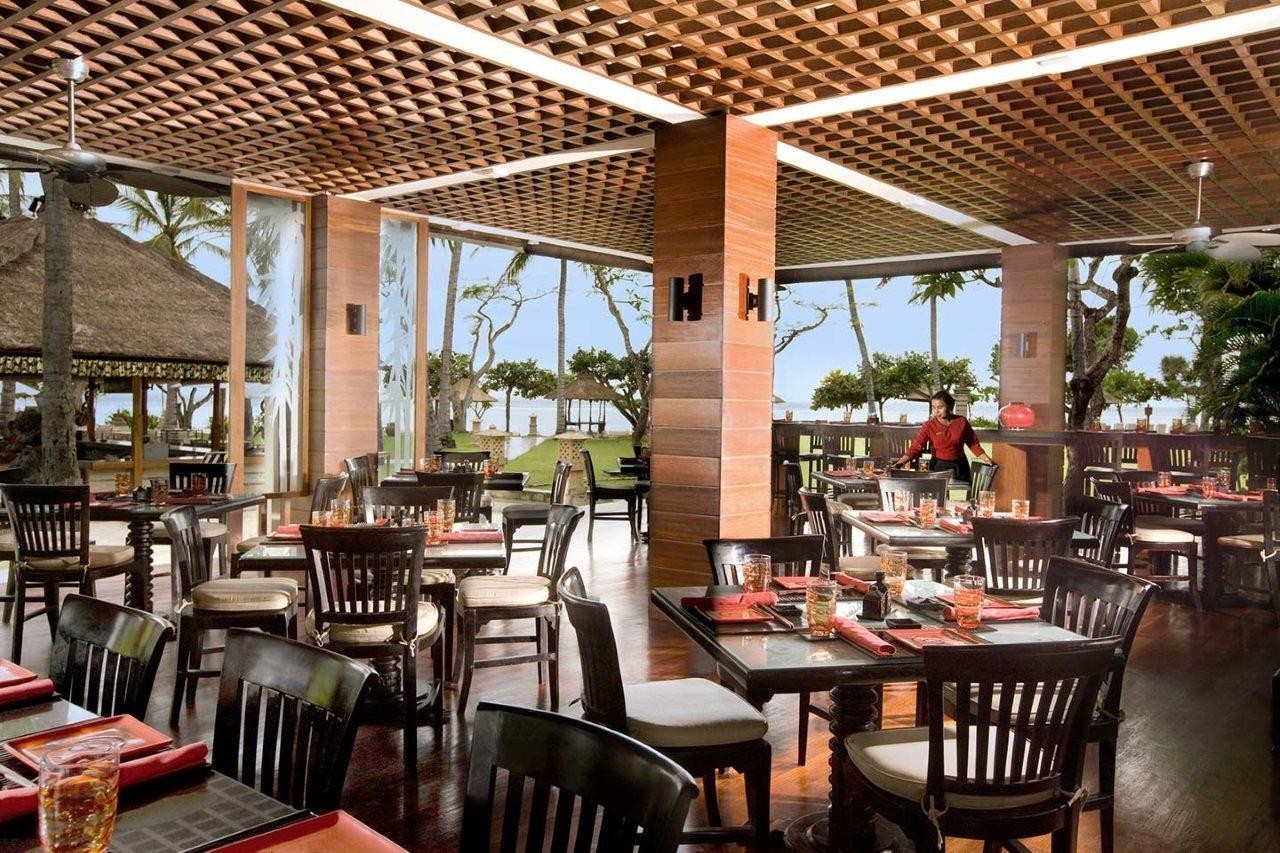 Nusa Dua Beach Hotel & Spa 13