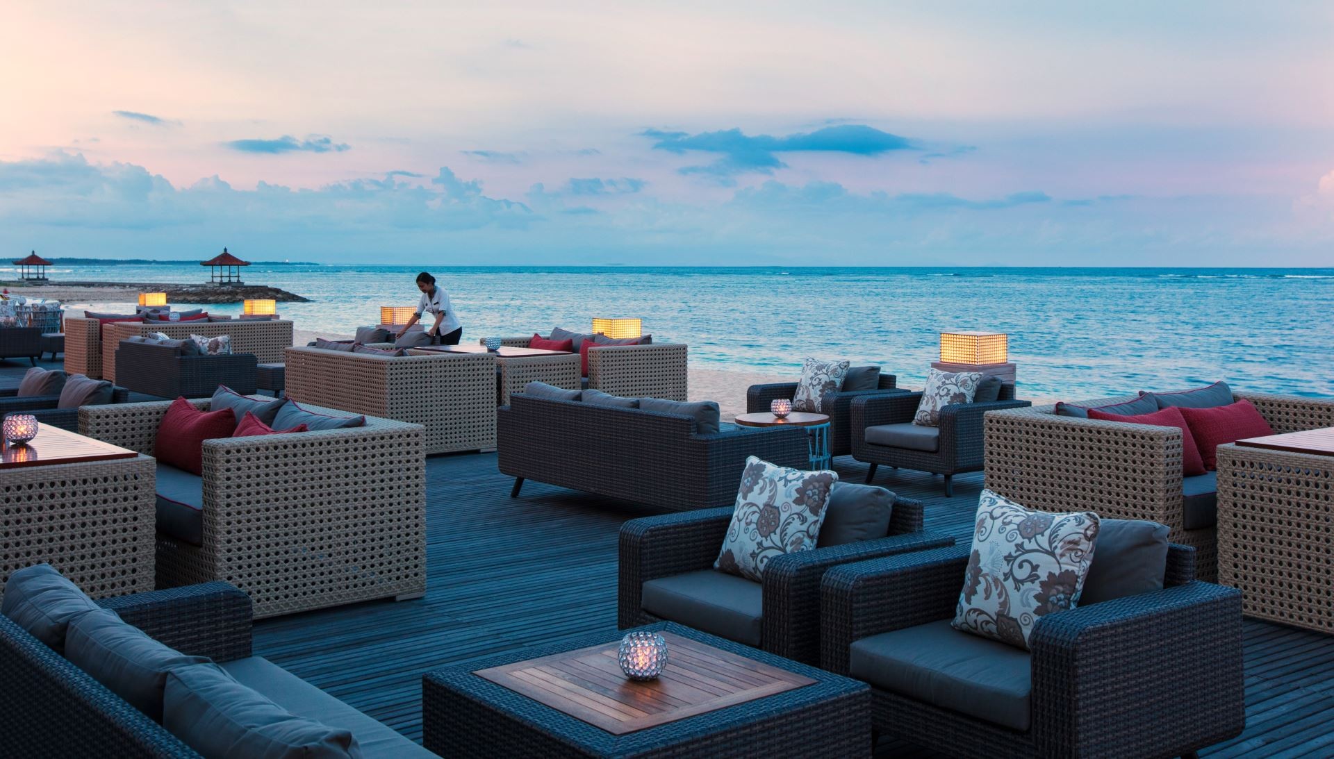 The Royal Santrian 23