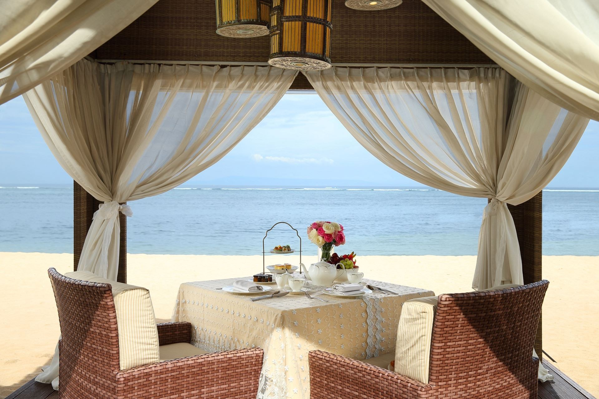 The Royal Santrian 18