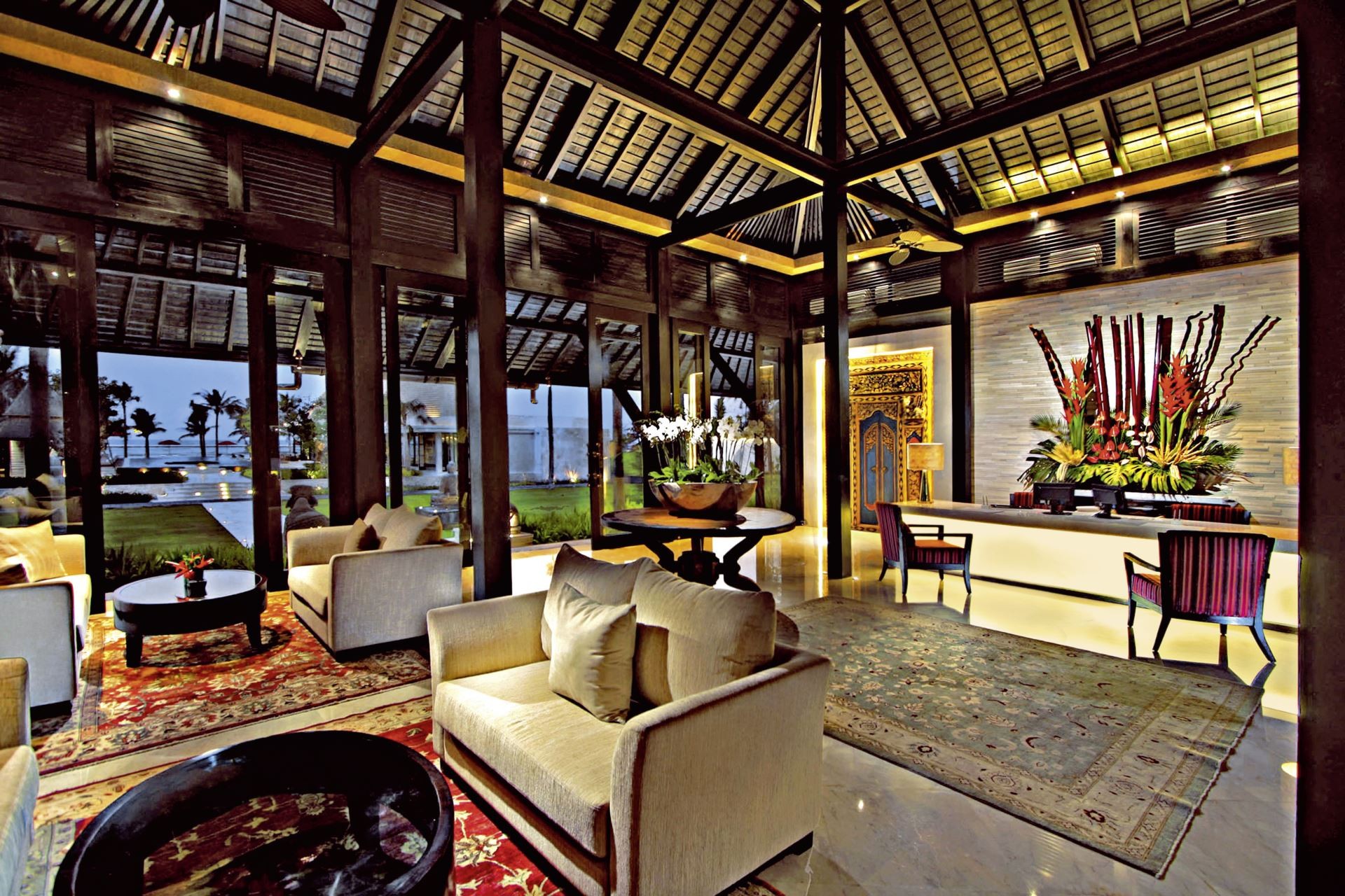 The Royal Santrian 9