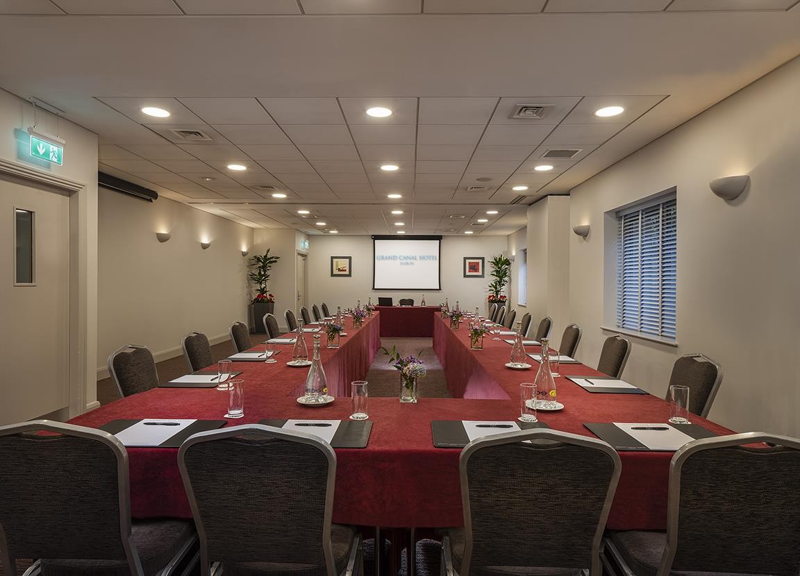 Grand Canal Hotel 11