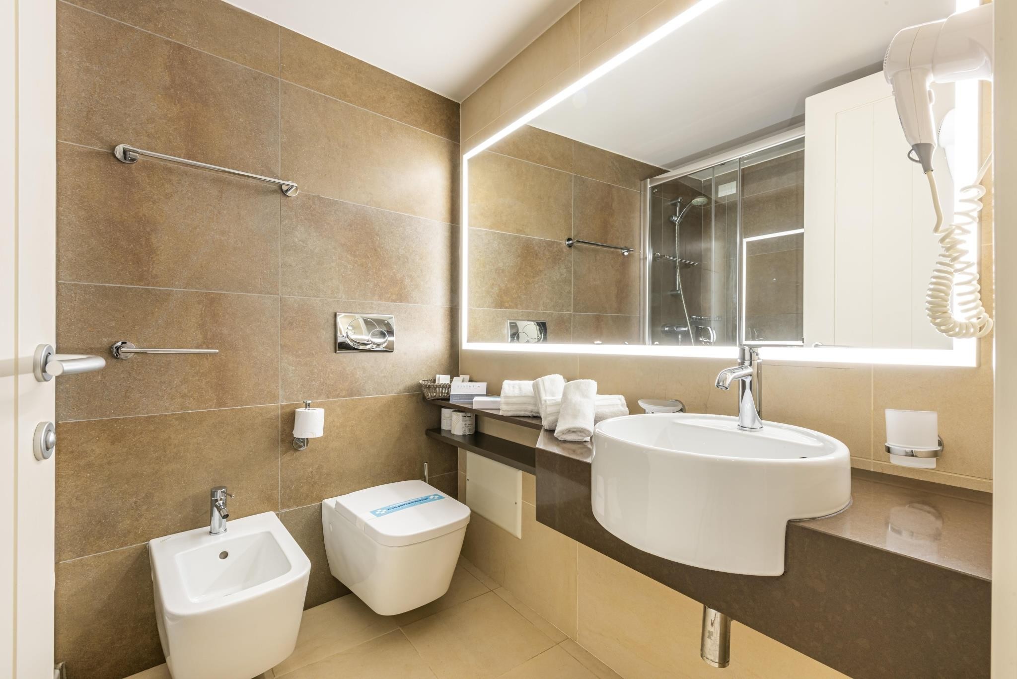 VOI Daniela Essentia 16