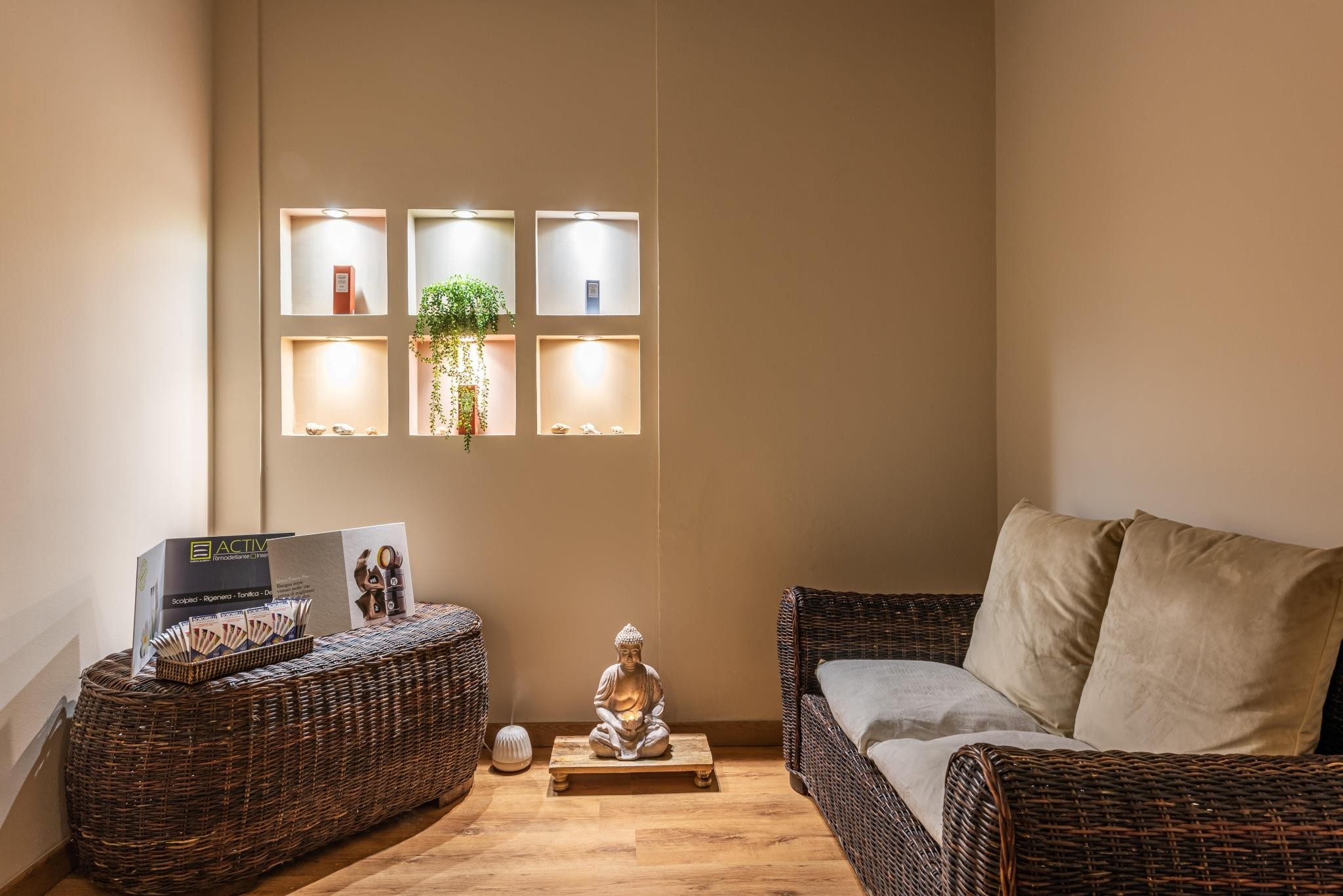 VOI Daniela Essentia 28