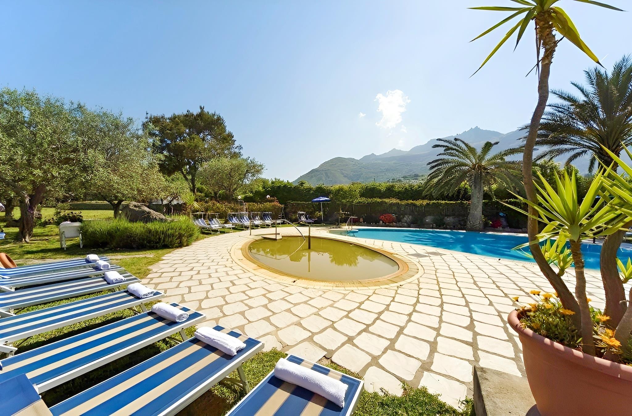 Ideal, boutique hotel