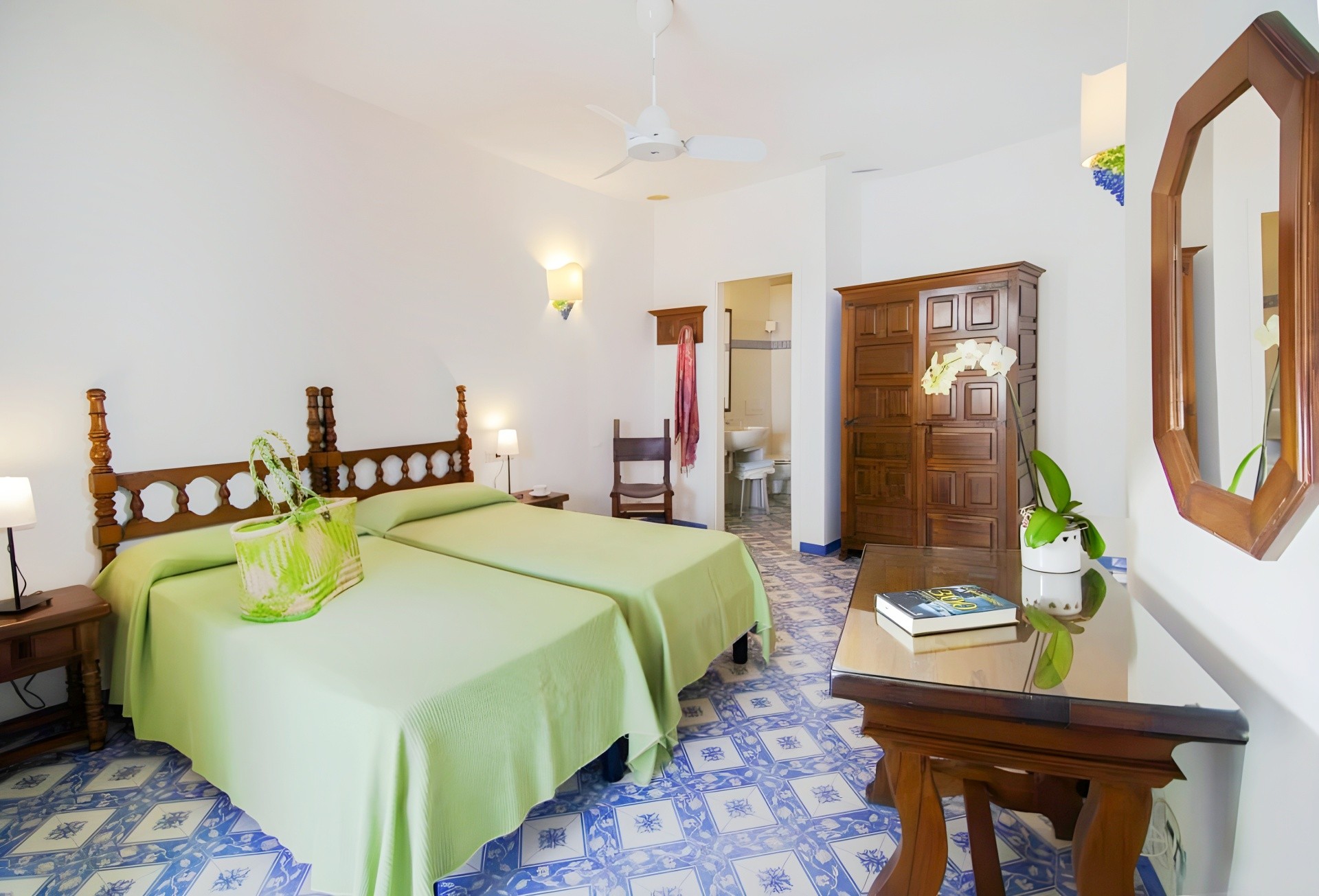 Semiramis Hotel de Charma 11