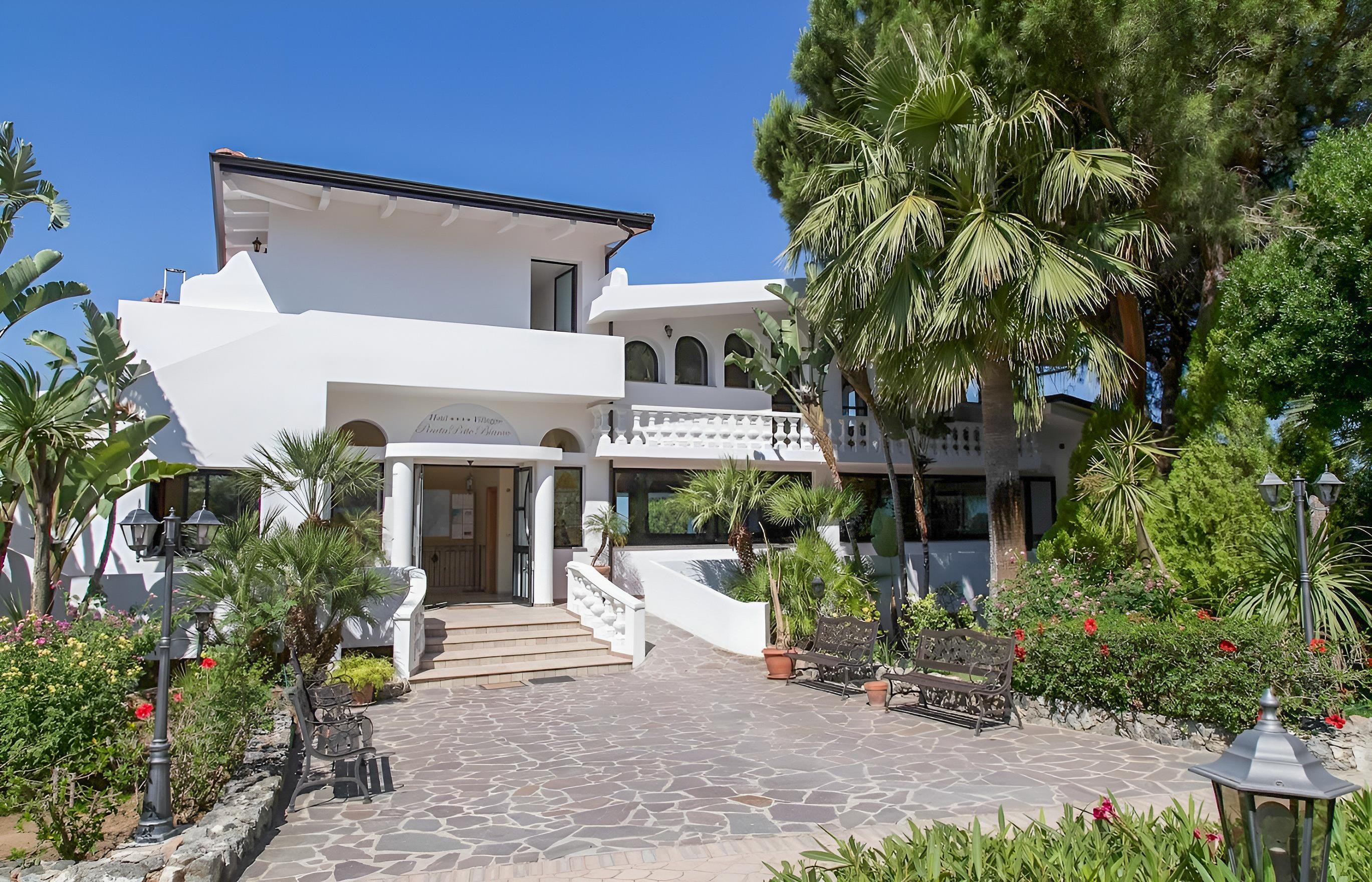 Pineta Petto Bianco Villaggio Residence 15