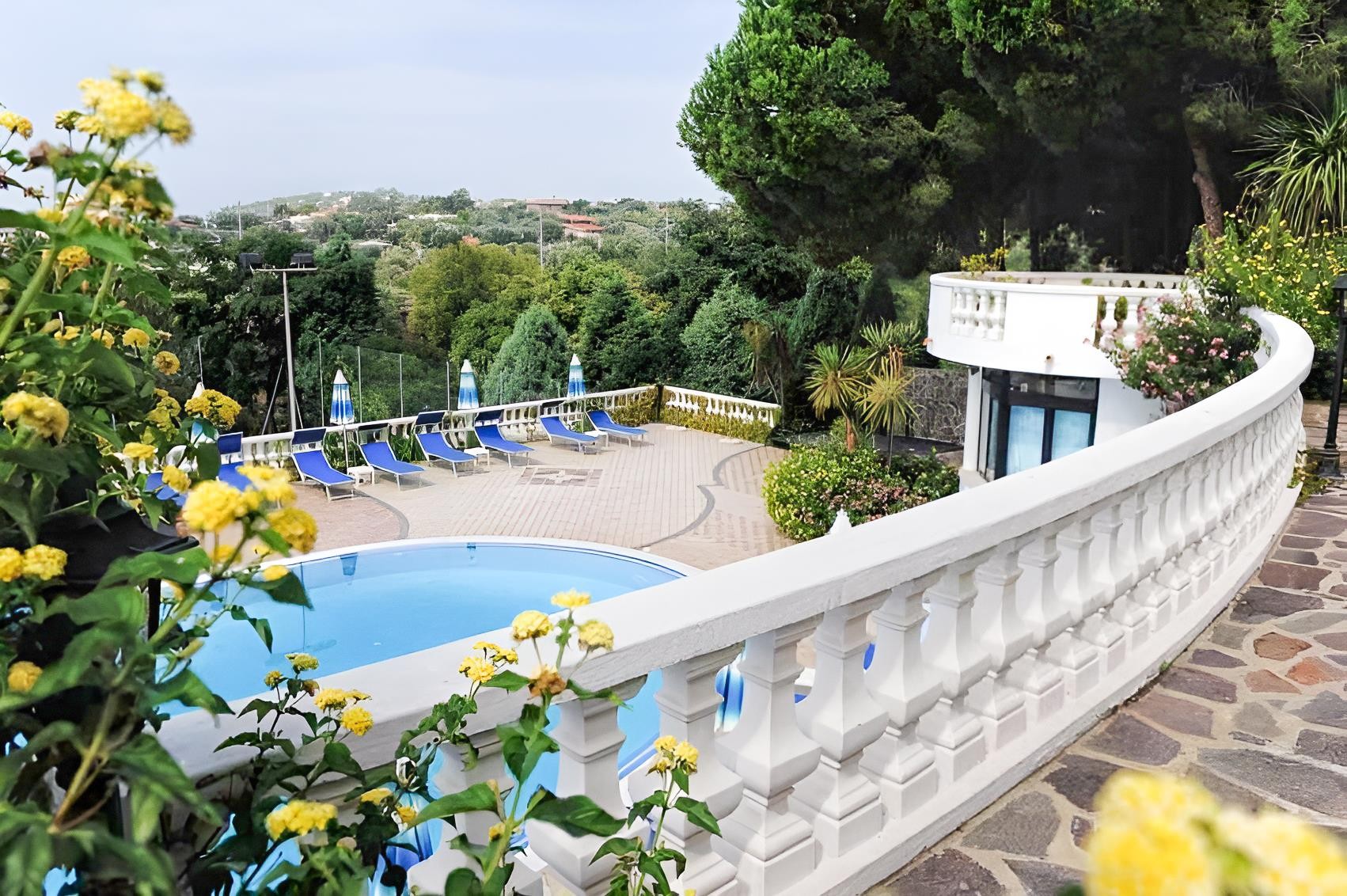 Pineta Petto Bianco Villaggio Residence 6