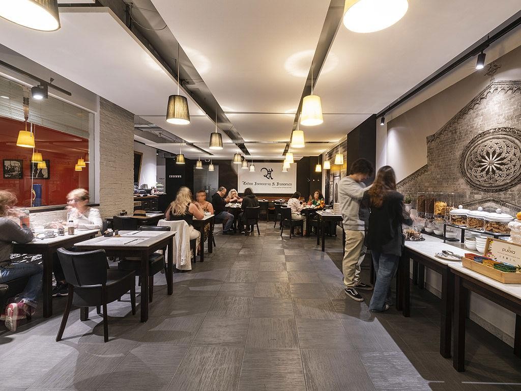 Duomo Hotel & Apartments 12