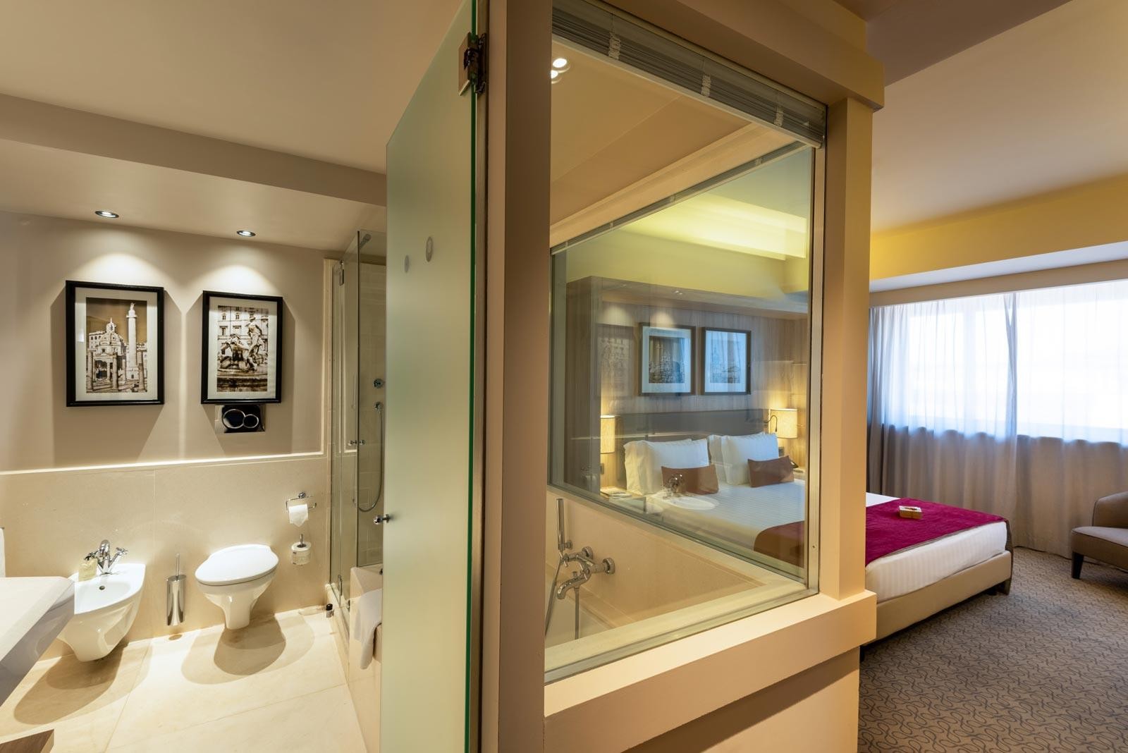 A. Roma Lifestyle 10