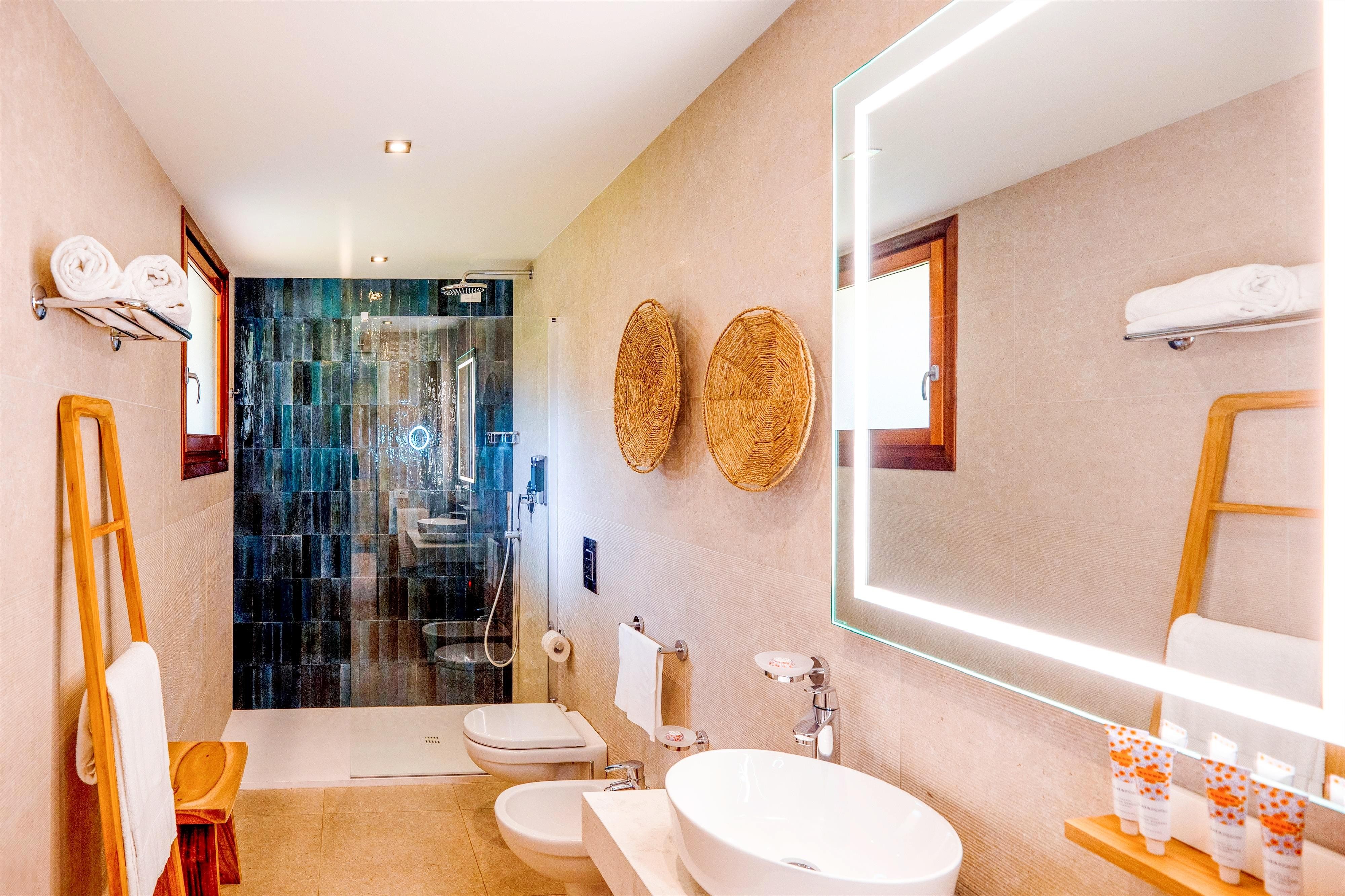 Mangia´s Santa Teresa, Sardinia, Curio Collection by Hilton 8