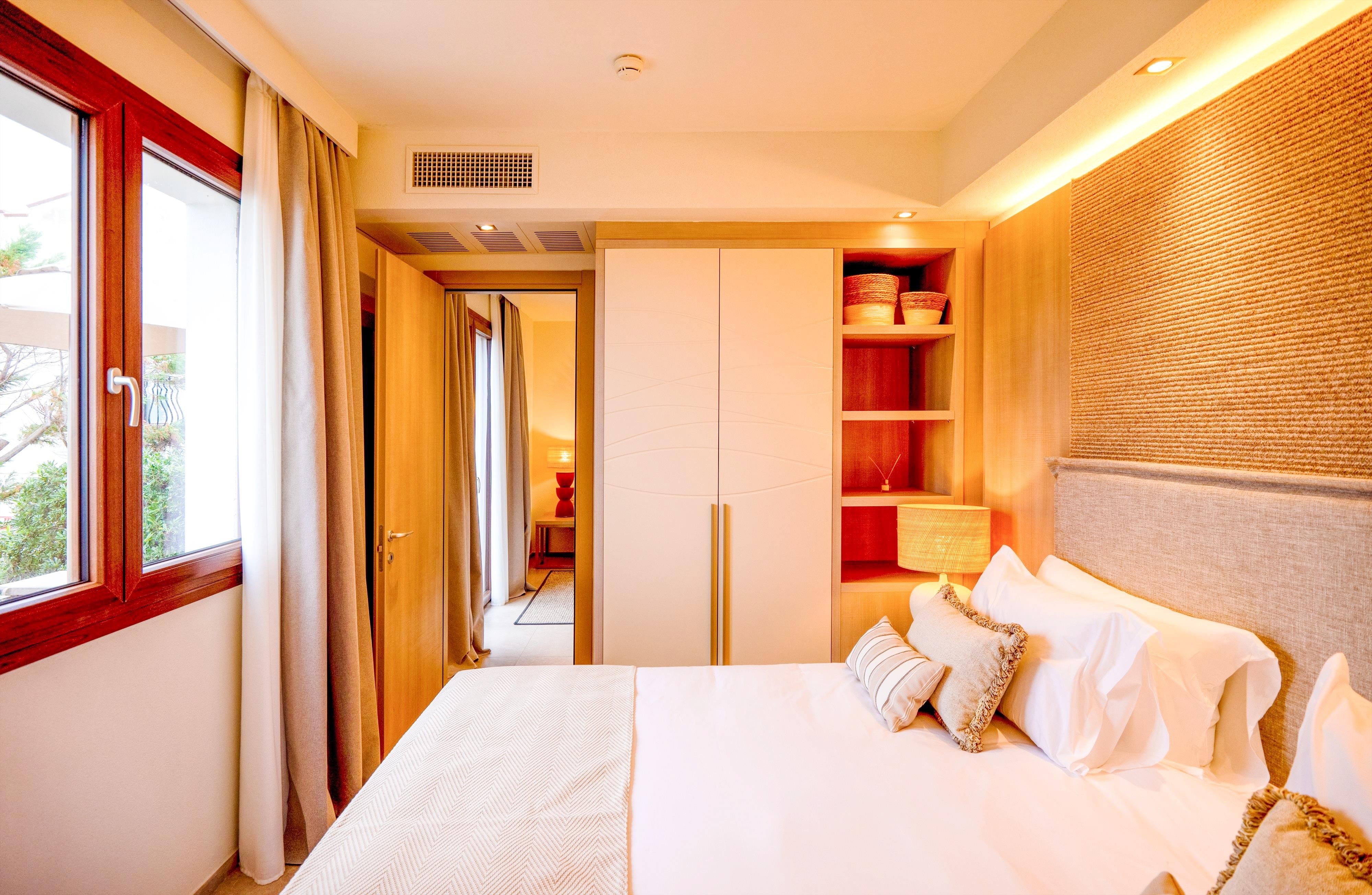 Mangia´s Santa Teresa, Sardinia, Curio Collection by Hilton 10