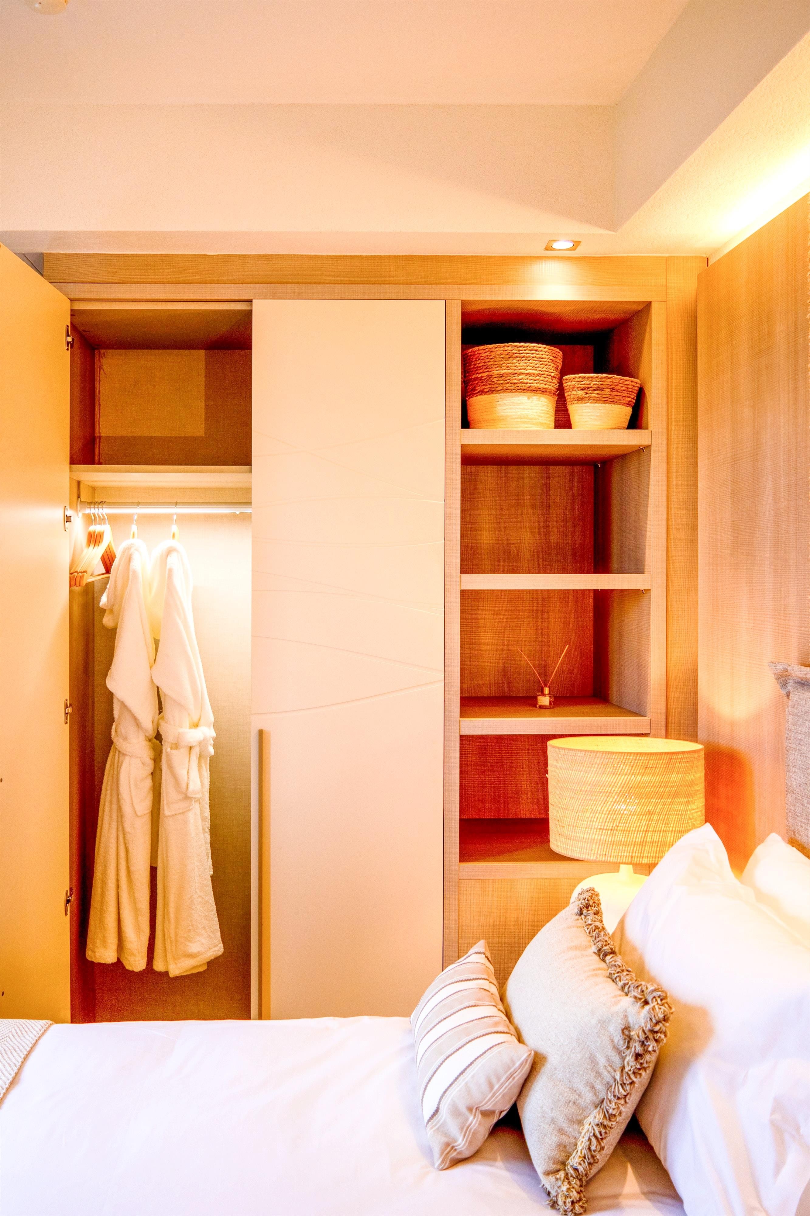 Mangia´s Santa Teresa, Sardinia, Curio Collection by Hilton 12