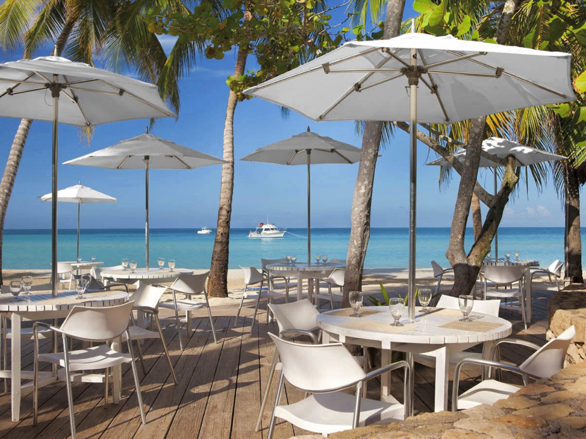 Couples Swept Away 7