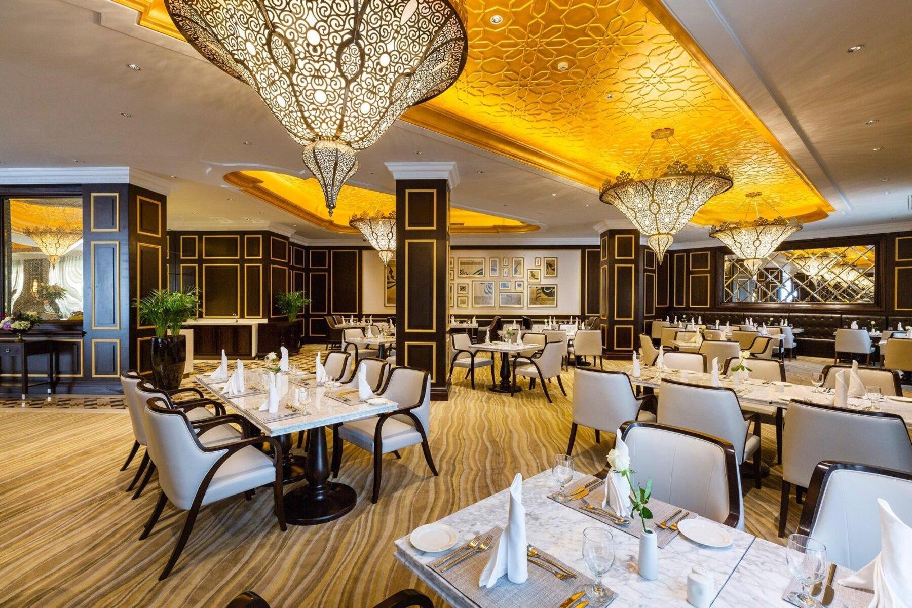 Ezdan Palace Hotel 11